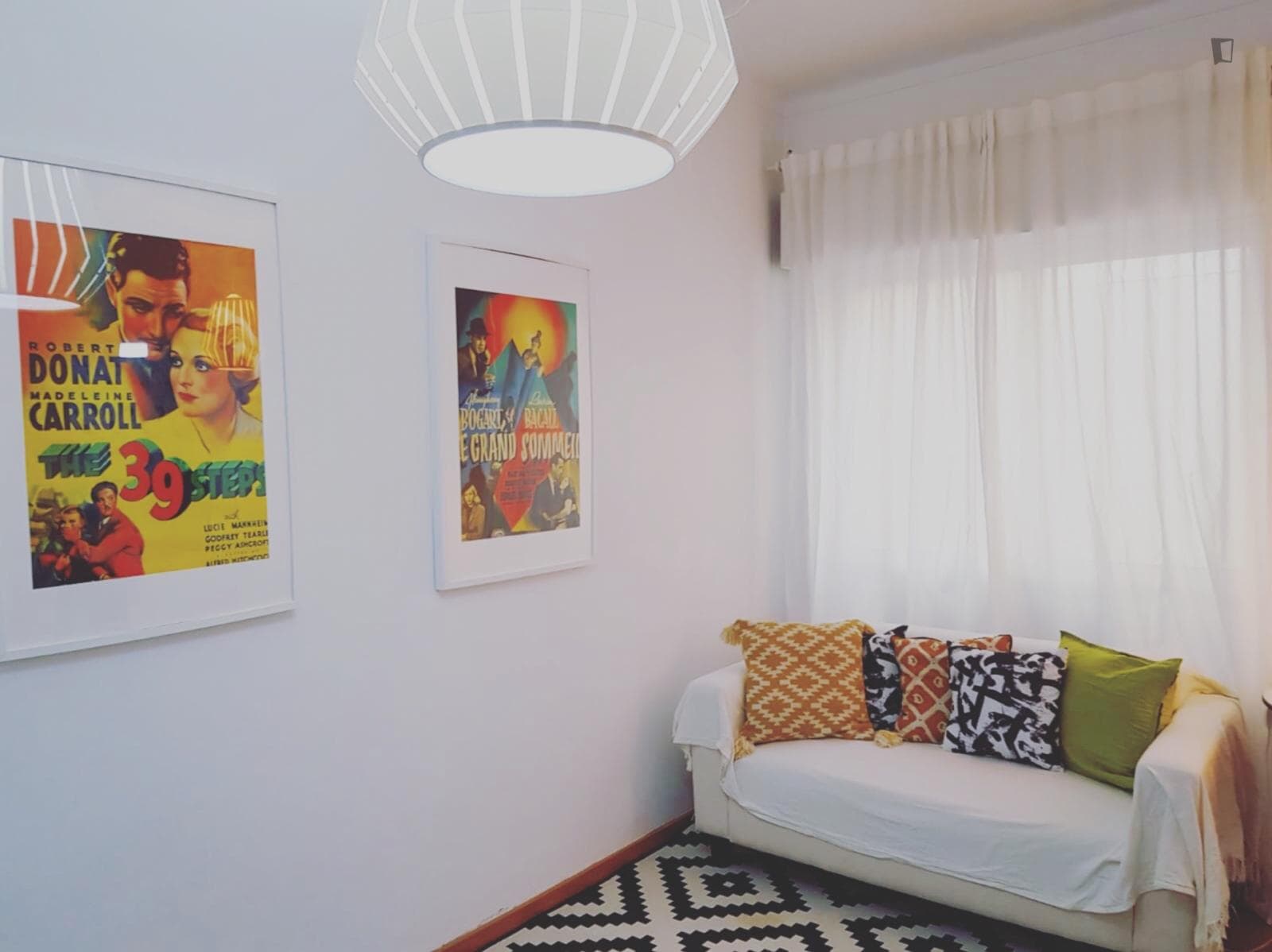 Colourful and spacious studio in Arroios photo 1
