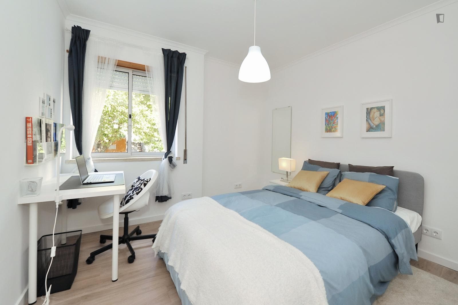 Modern double bedroom close to Fomega train station photo 1