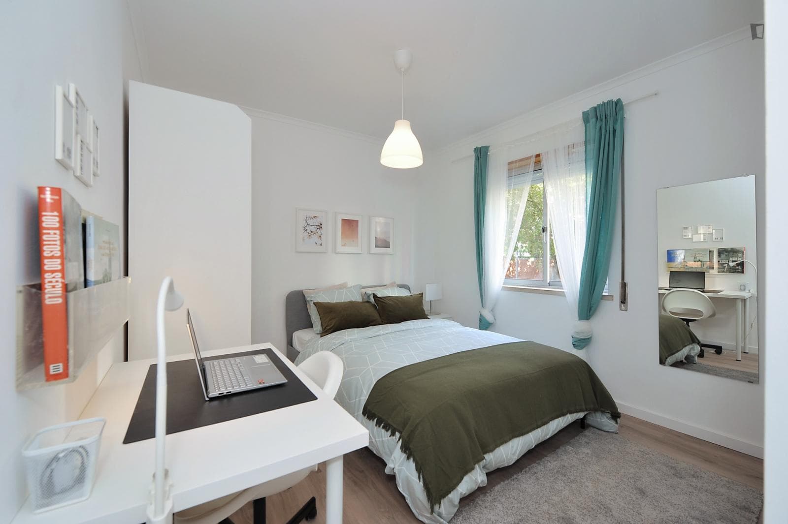 Cozy double bedroom not to far from Instituto Universitário Piaget photo 1