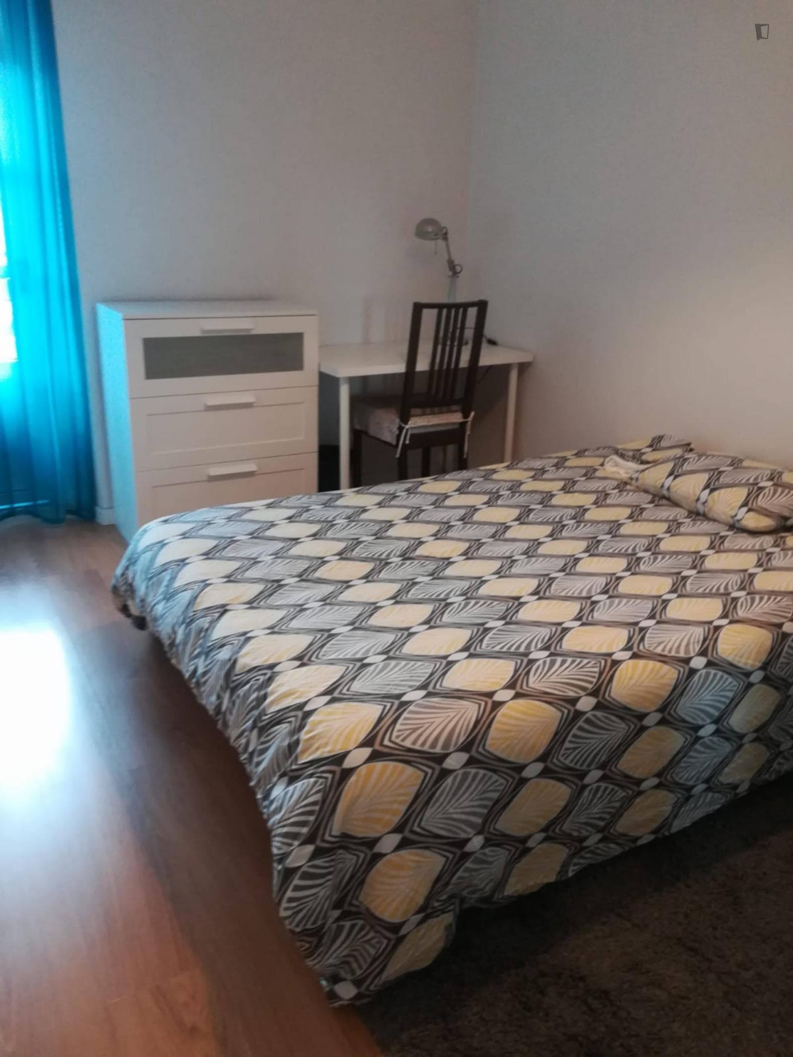 Very nice double bedroom with a balcony, in São Sebastião photo 1
