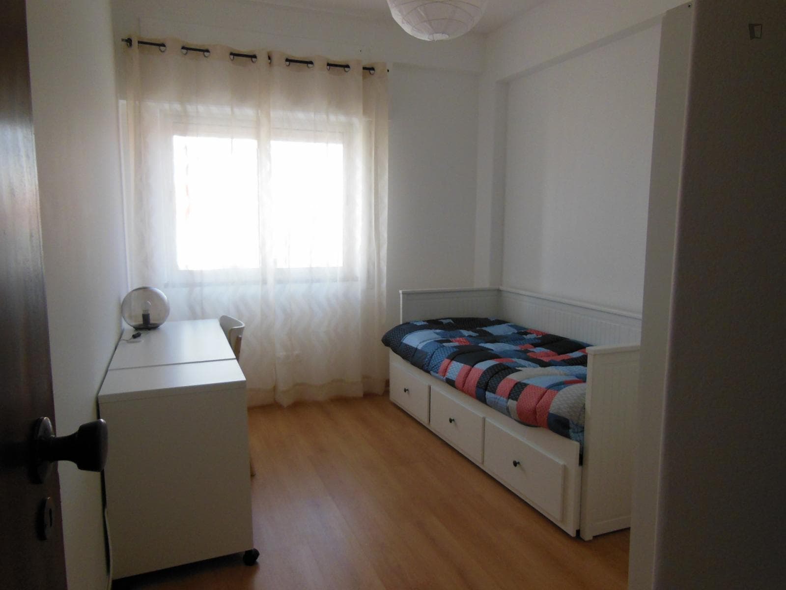 Nice single bedroom not to far from Instituto Superior Técnico photo 1
