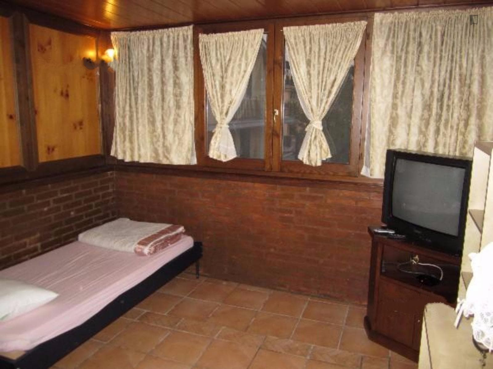 Stanza da Letto Singola in Tor Vergata photo 1