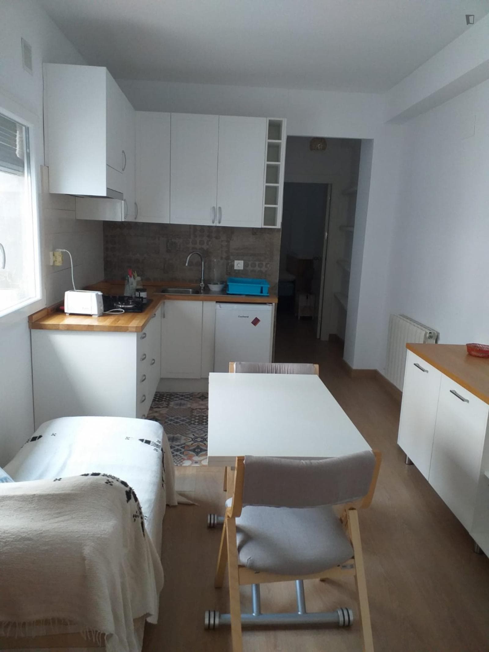 1-Bedroom apartment, with a patio, near the Cartuja University Campus photo 1