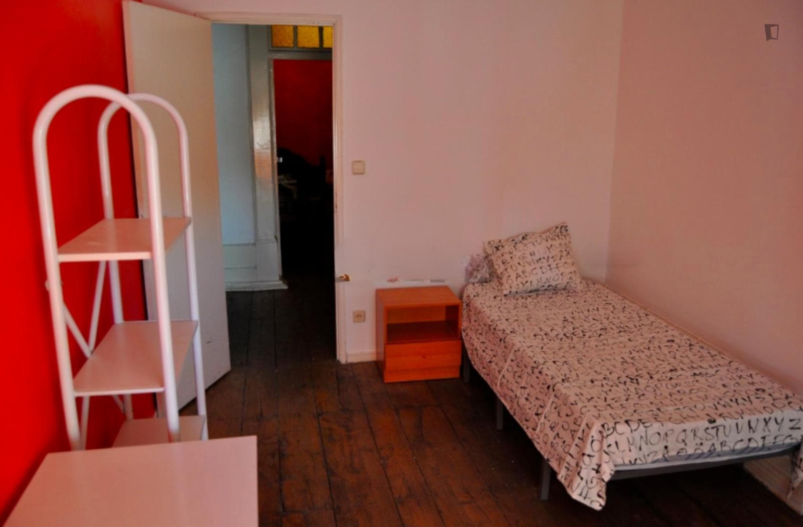 Cozy single bedroom next to Universidade da Beira Interior photo 1