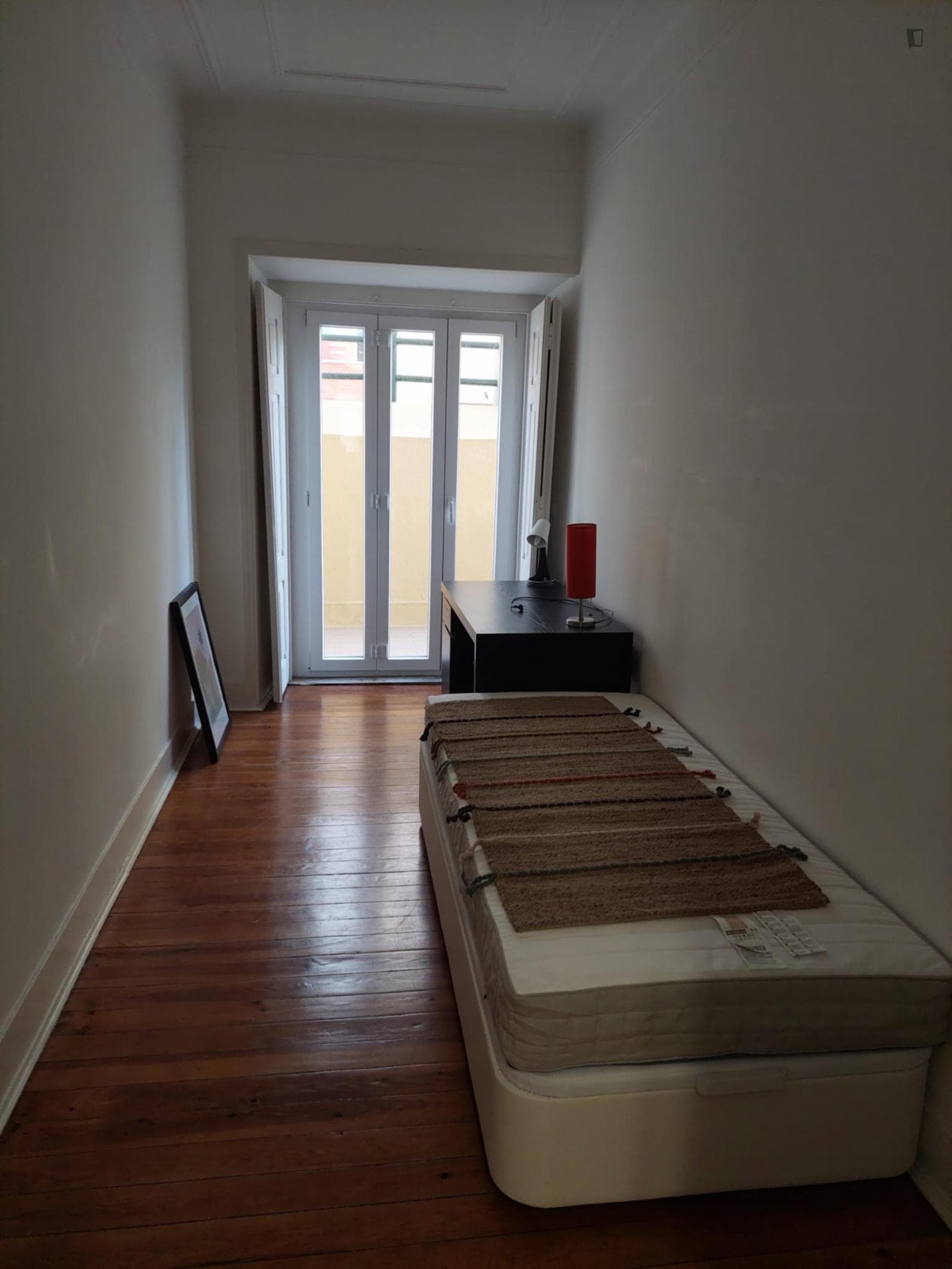 Cozy single bedroom close to Inst. Superior Agronomia and Universidade da Ajuda photo 1