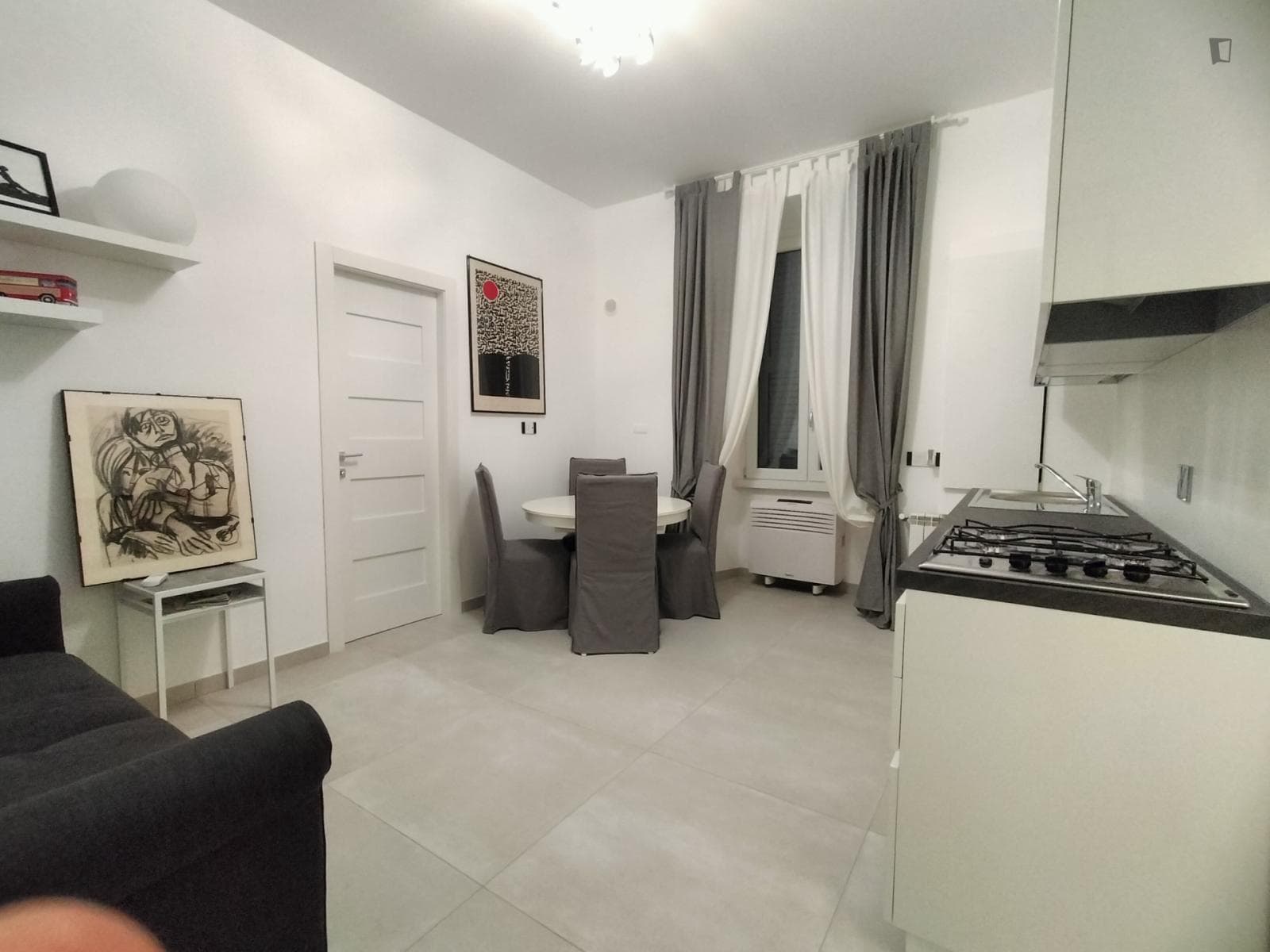 Modern 1-bedroom apartment near the Ottaviano metro station photo 1