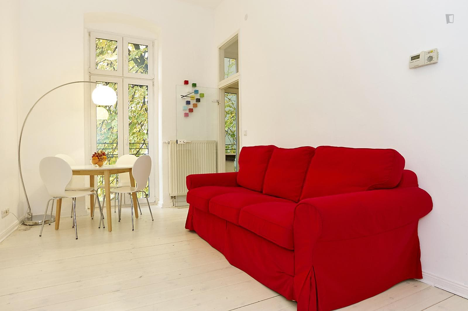 Modern and beautiful 1-bedroom apartment in Charlottenbug photo 1