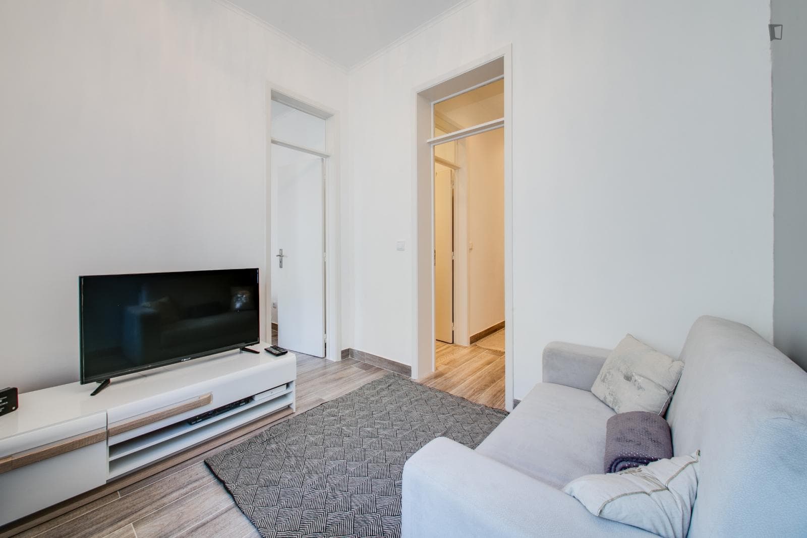 Cheerful 2-bedroom apartment in Alfama photo 1