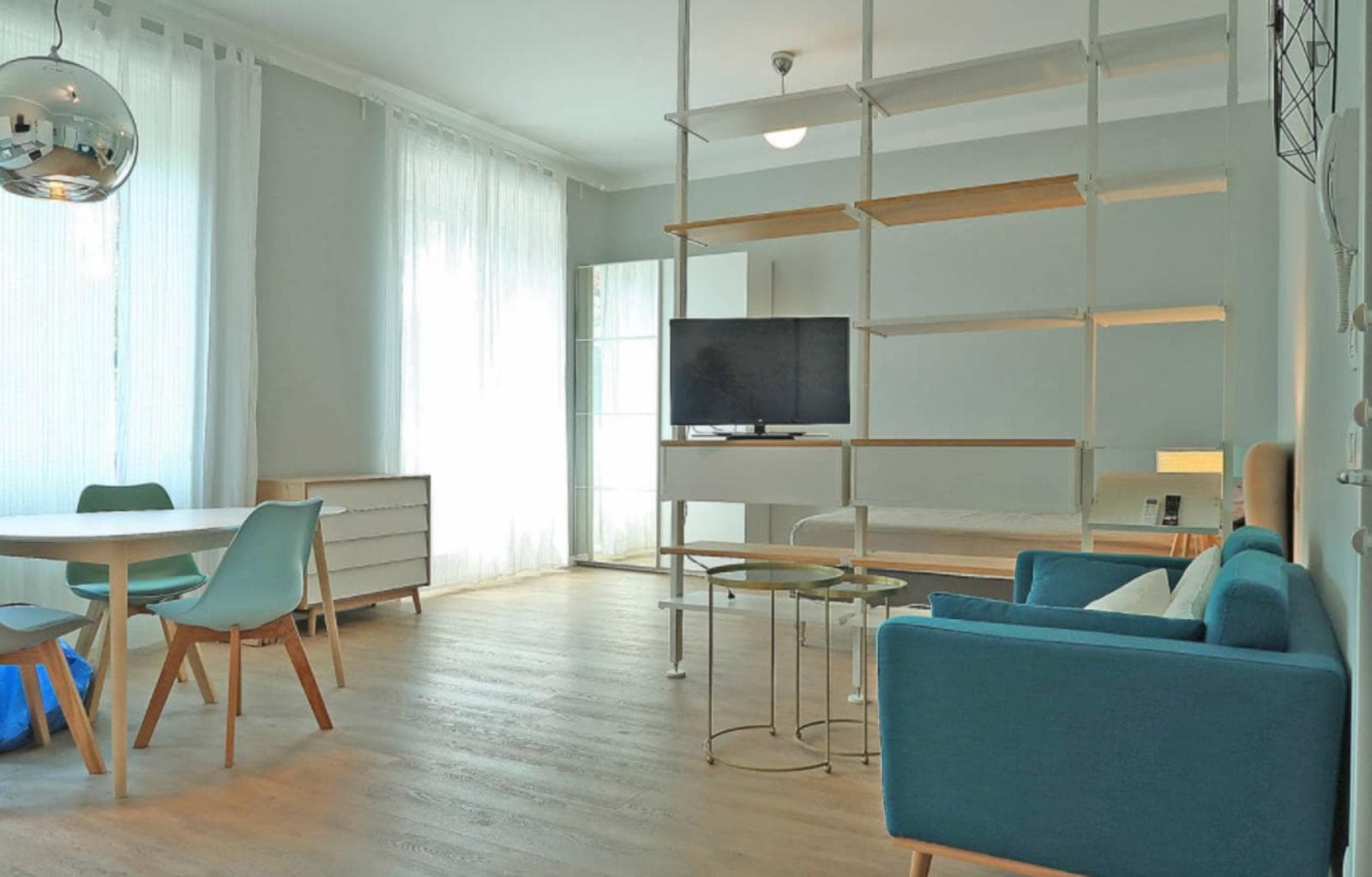 Elegant Studio close to Central Station photo 1
