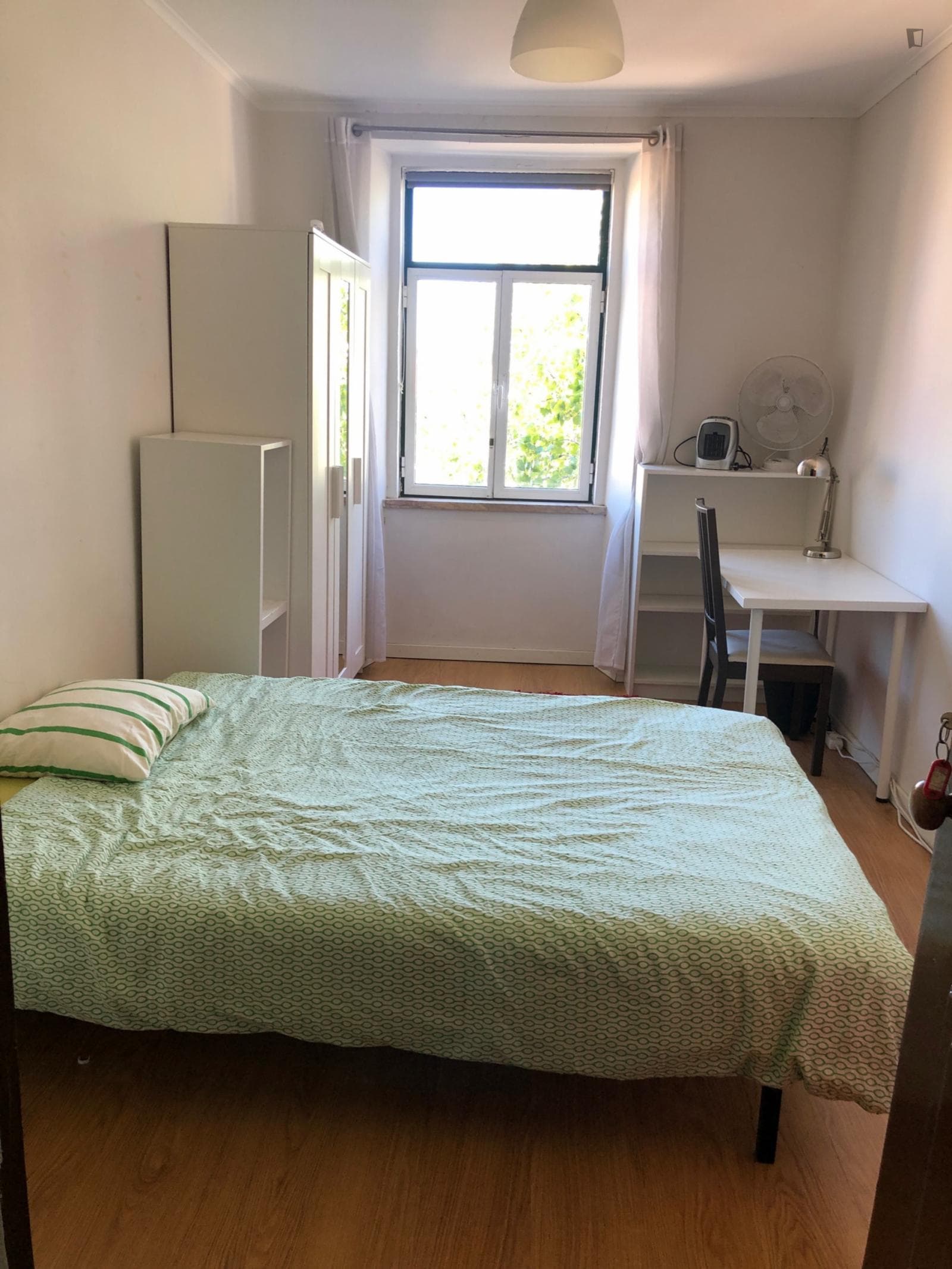 Stupendous double bedroom near Fundação Calouste Gulbenkian photo 1