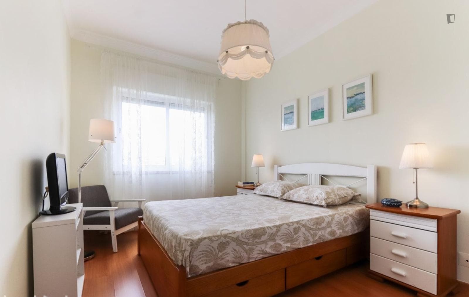Luminous double bedroom with a great view, in Lumiar photo 1