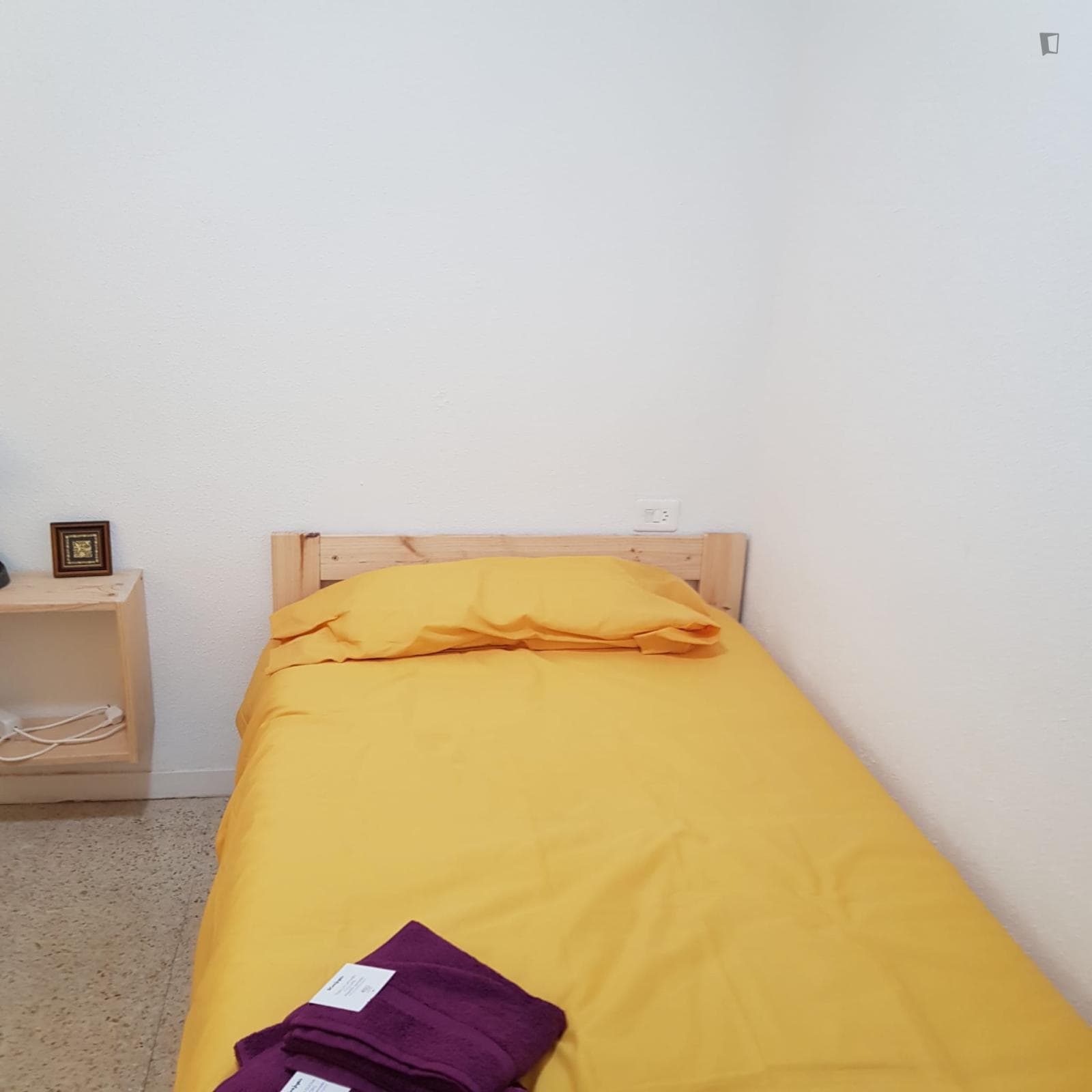 Single bedroom in 4-bedroom apartment in Salesas Salamanca photo 1