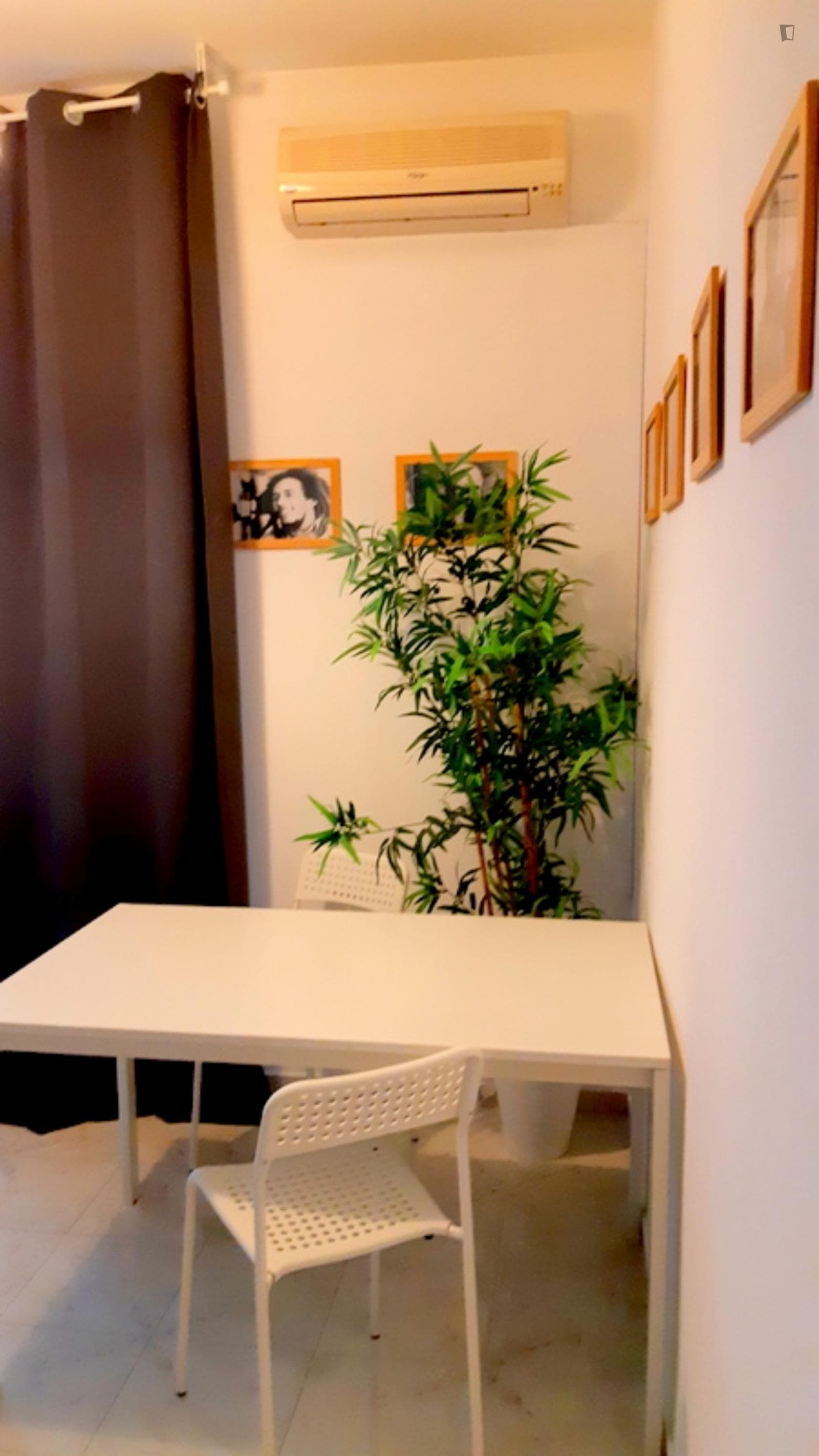 Spacious apartment - 2/3 beds - terrace and kitchen - ideal for IULM, NABA, BOCCONI students photo 1