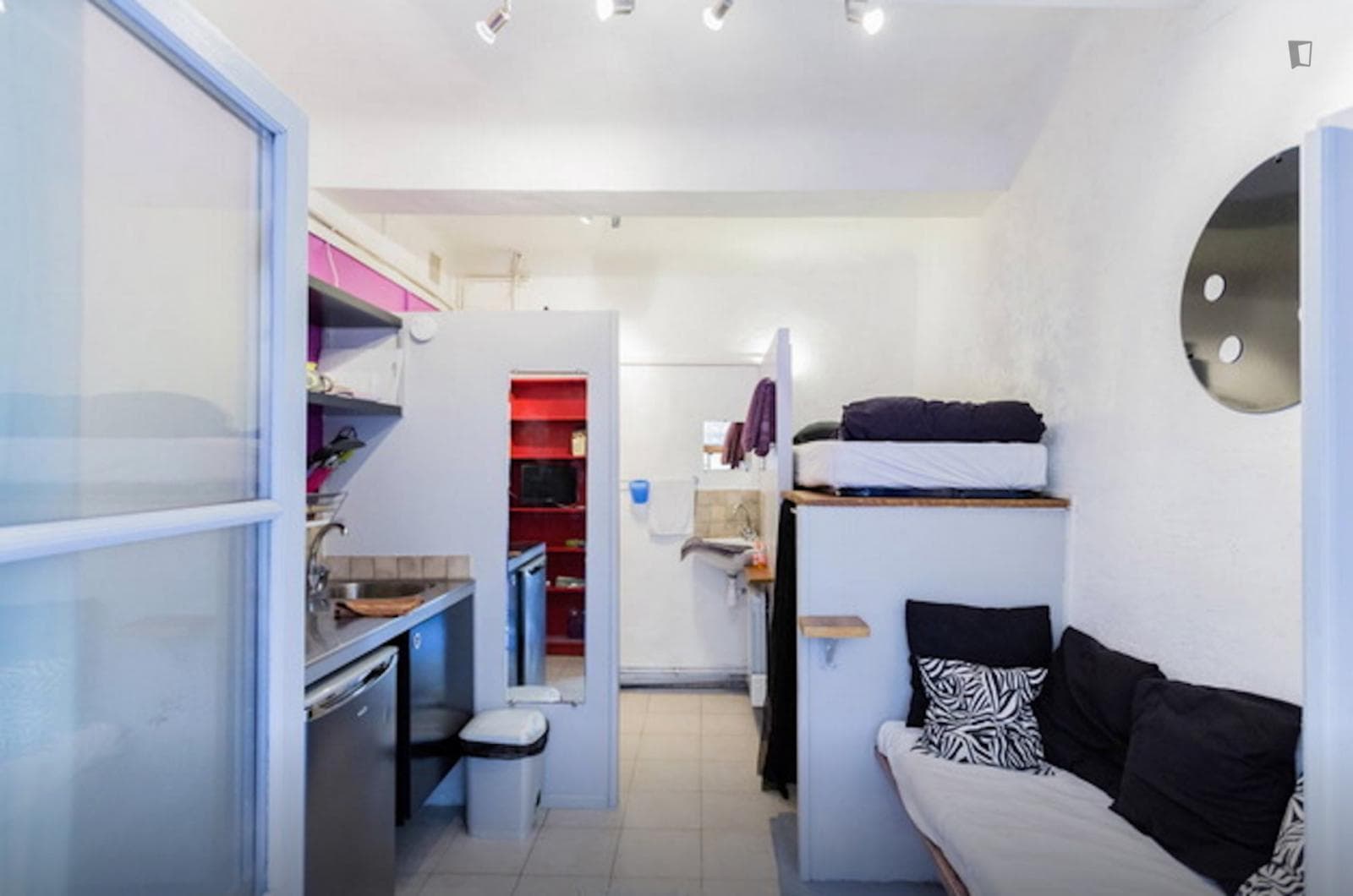 Cosy studio in the centre of Aix-en-Provence photo 1