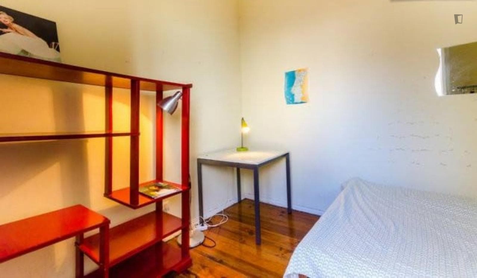 Homely double bedroom in Picoas photo 1