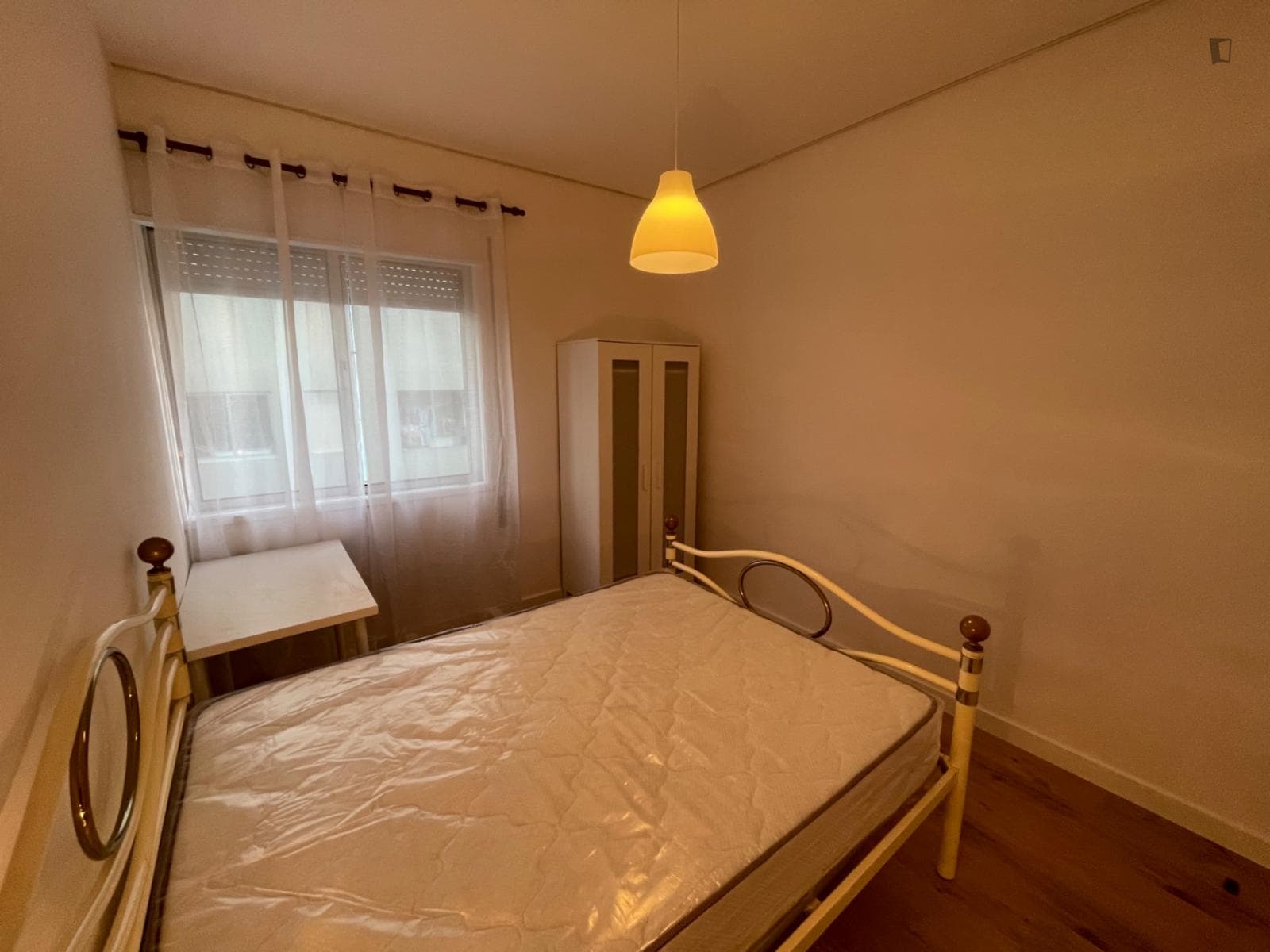 Appealing double bedroom near the Campanhã metro - Room 2 photo 1