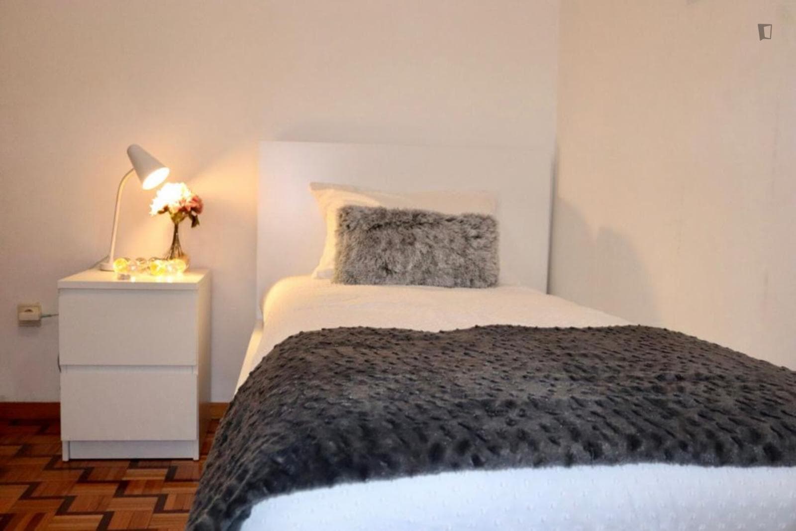 Very cool single bedroom in a student flat, near near the Gualtar campus of Universidade do Minho photo 1