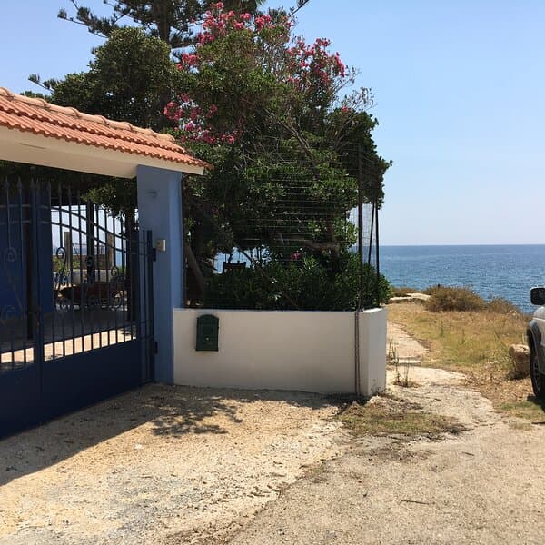 Comfortable Beach House w/ Terrace + Garden photo 1