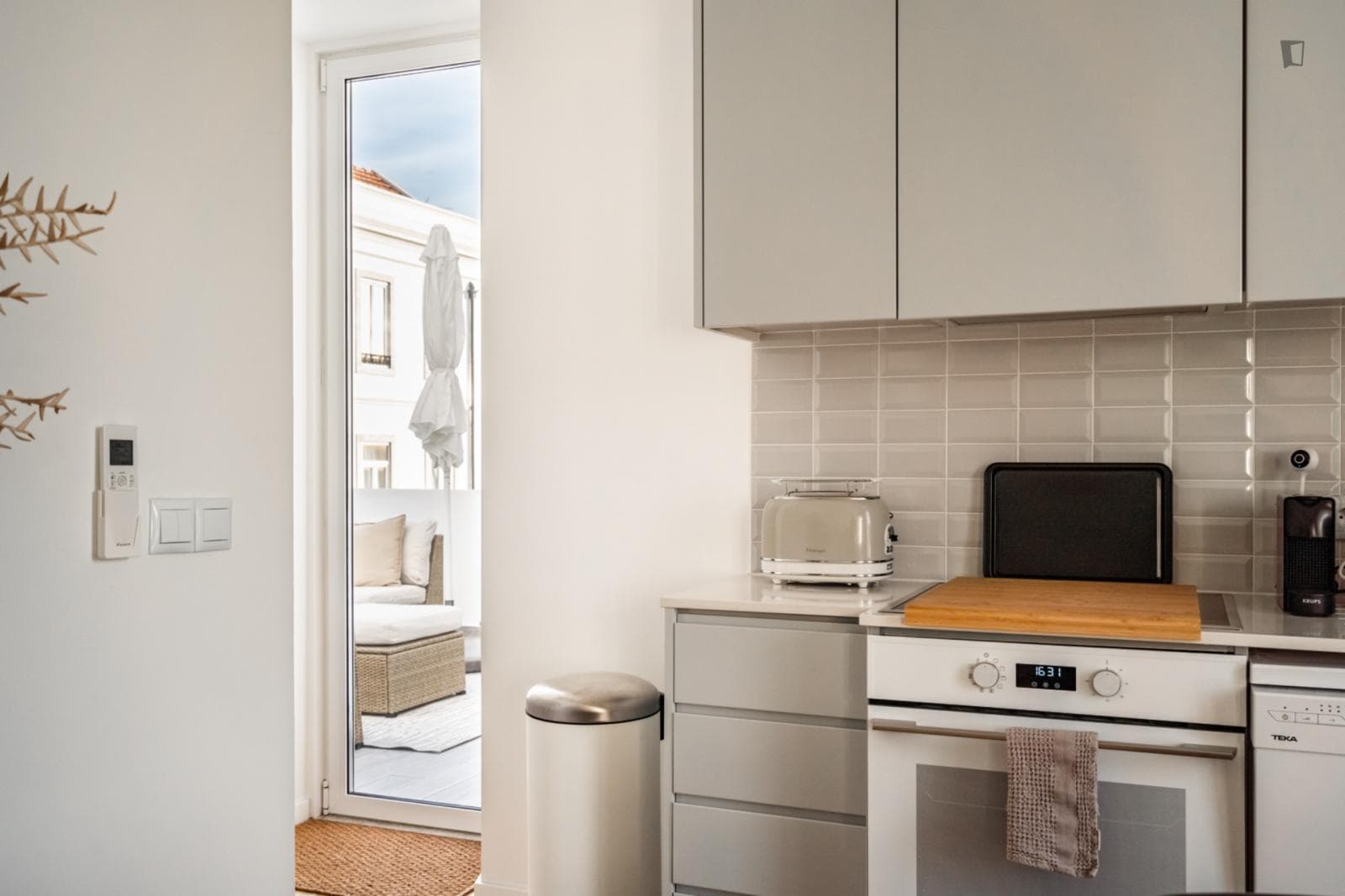 Very elegant 2-bedroom apartment in Campolide photo 1