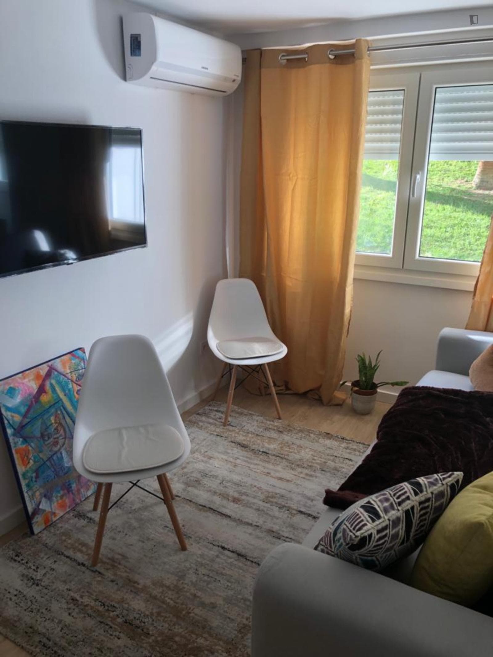 Modern 2-bedroom apartment in Benfica, close to Colombo Shopping photo 1