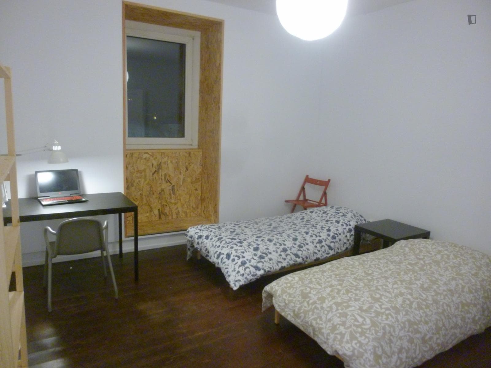 2 beds bedroom in shared 4-bedroom co-living apartment photo 1