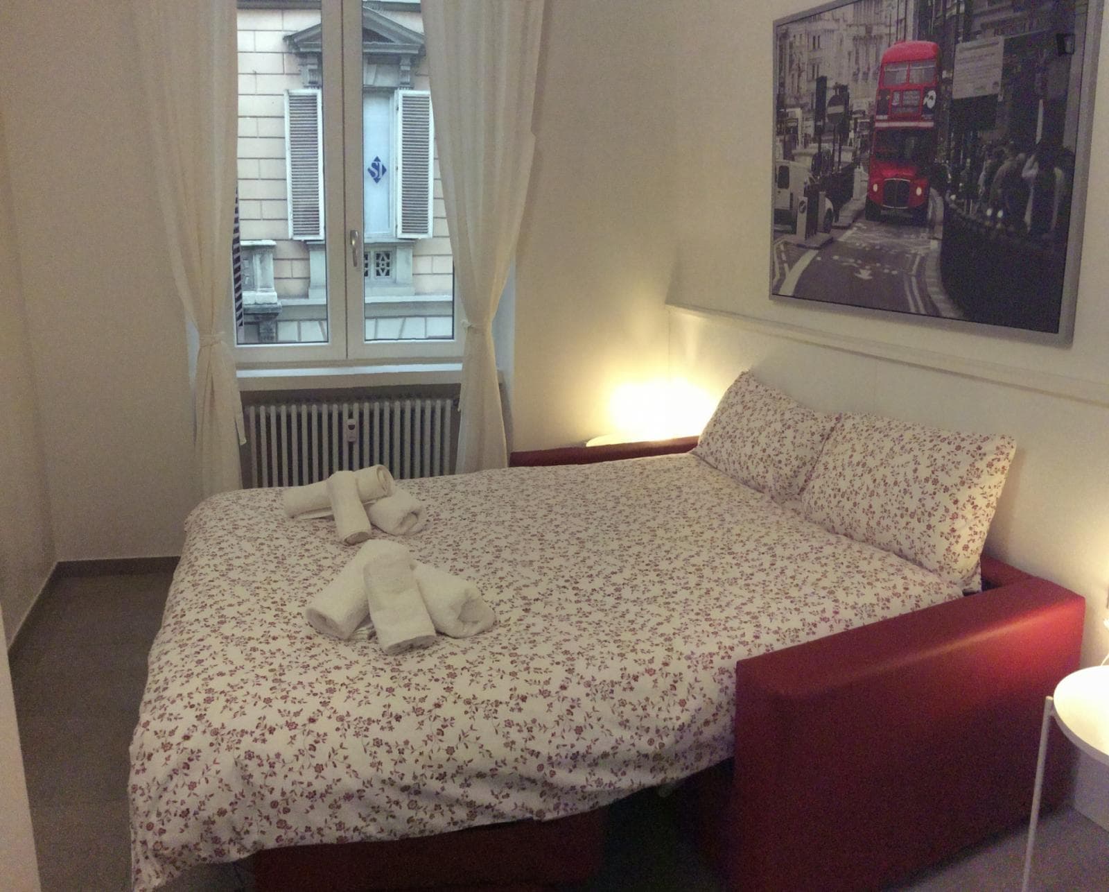 Double ensuite bedroom photo 1