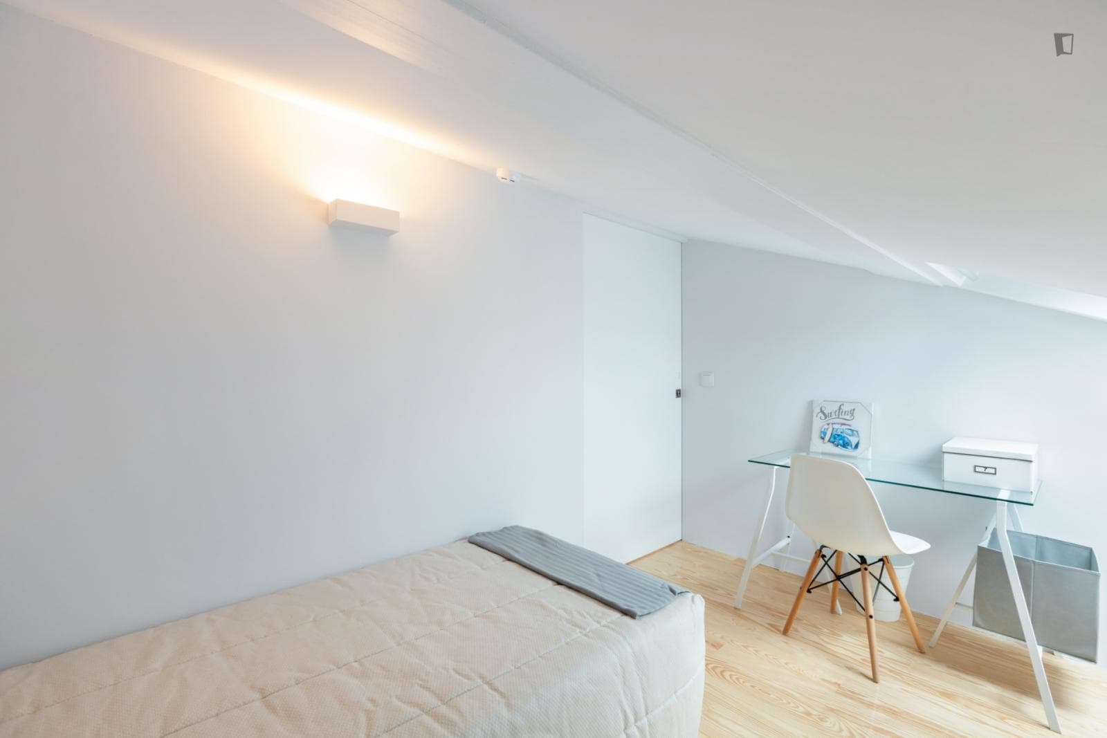 Homely single bedroom in student-popular Paranhos photo 1