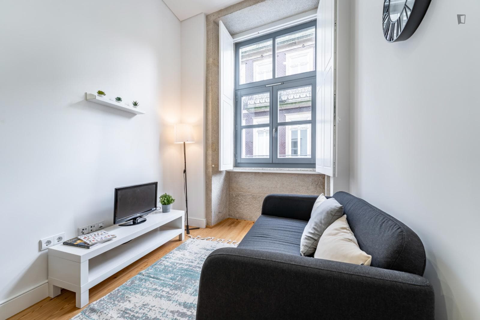 Property photo thumbnail