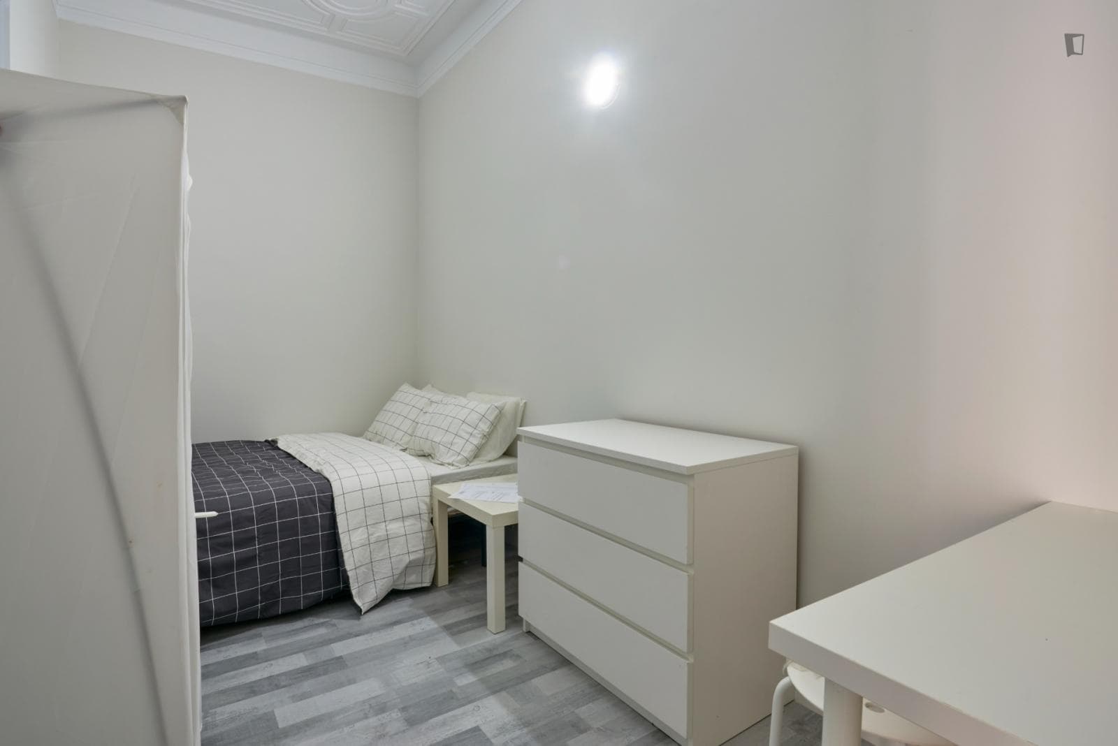 Snug double bedroom close to Instituto Superior Técnico photo 1