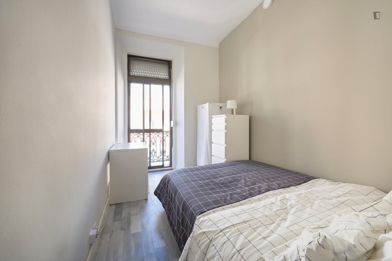 Splendid double bedroom with a balcony, in Penha de França photo 1