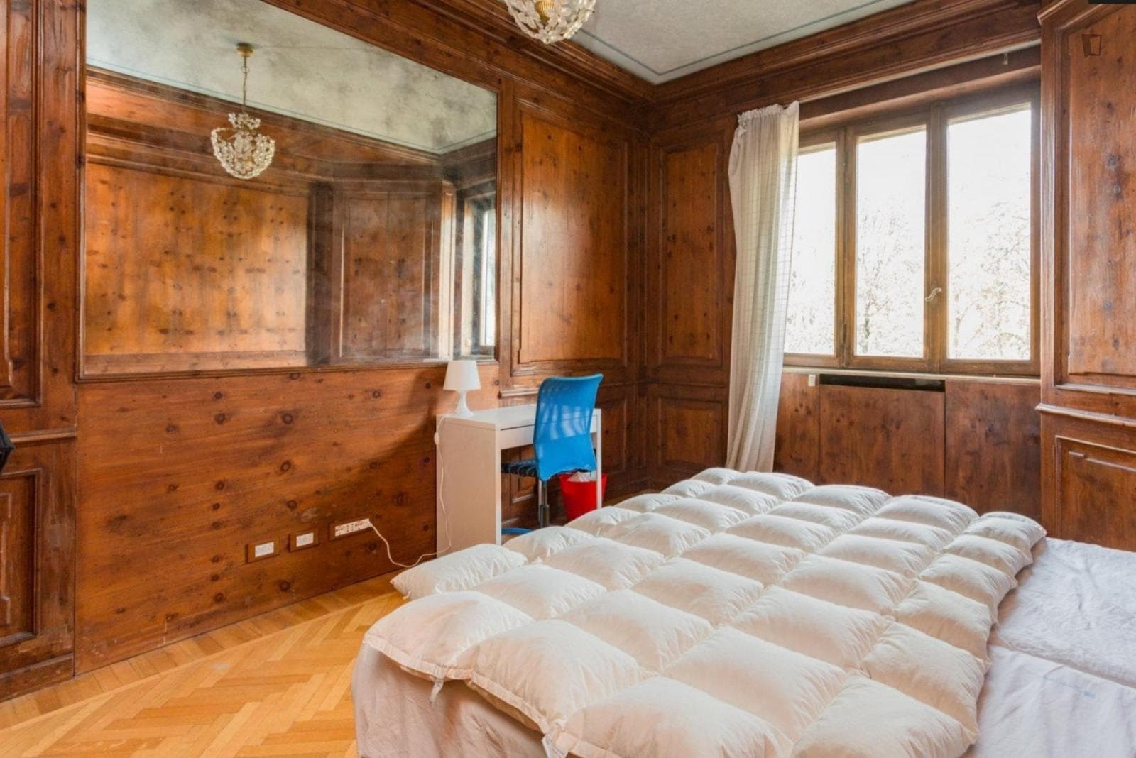 Classic 6 bedroom apartment in Navigli photo 1