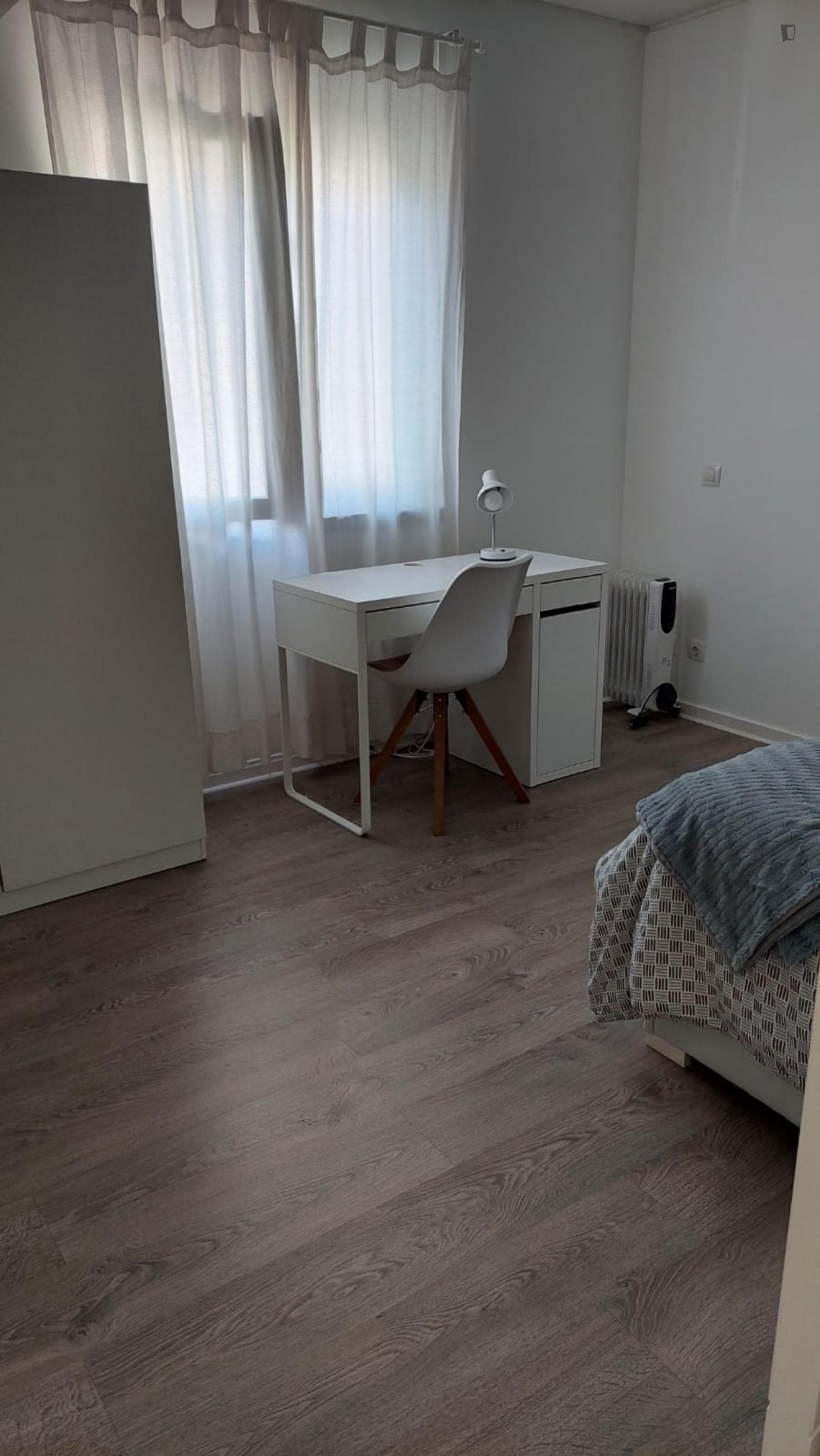 Great double bedroom suite close to Carcavelos photo 1