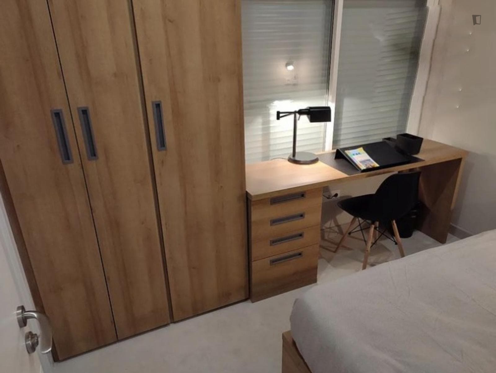 Nice singe bedroom near to Plaza de la Pau photo 1