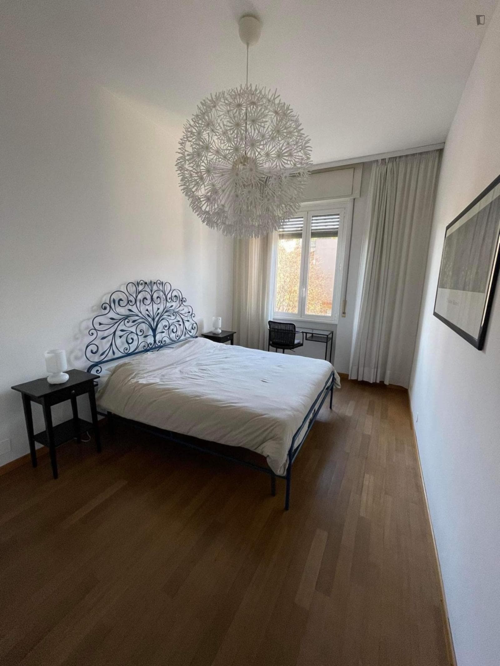 Lovely double bedroom near the Porta Romana metro station photo 1