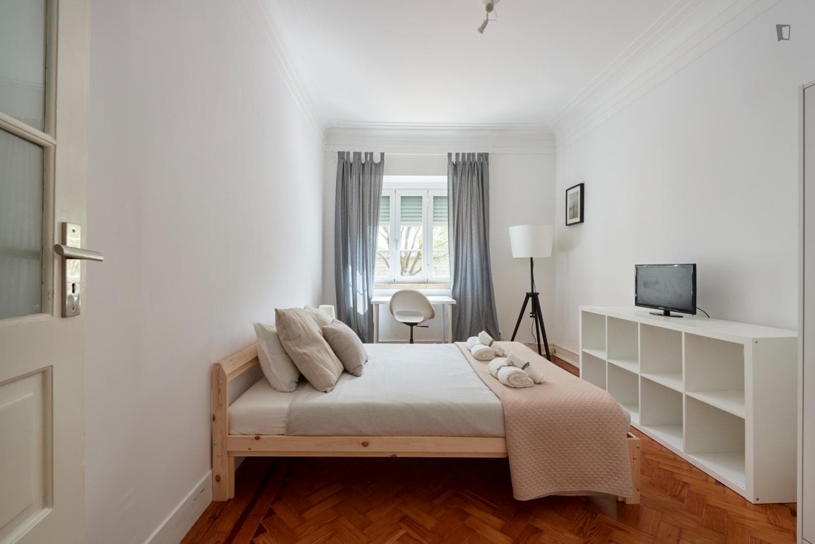 Charming double bedroom in Alameda photo 1