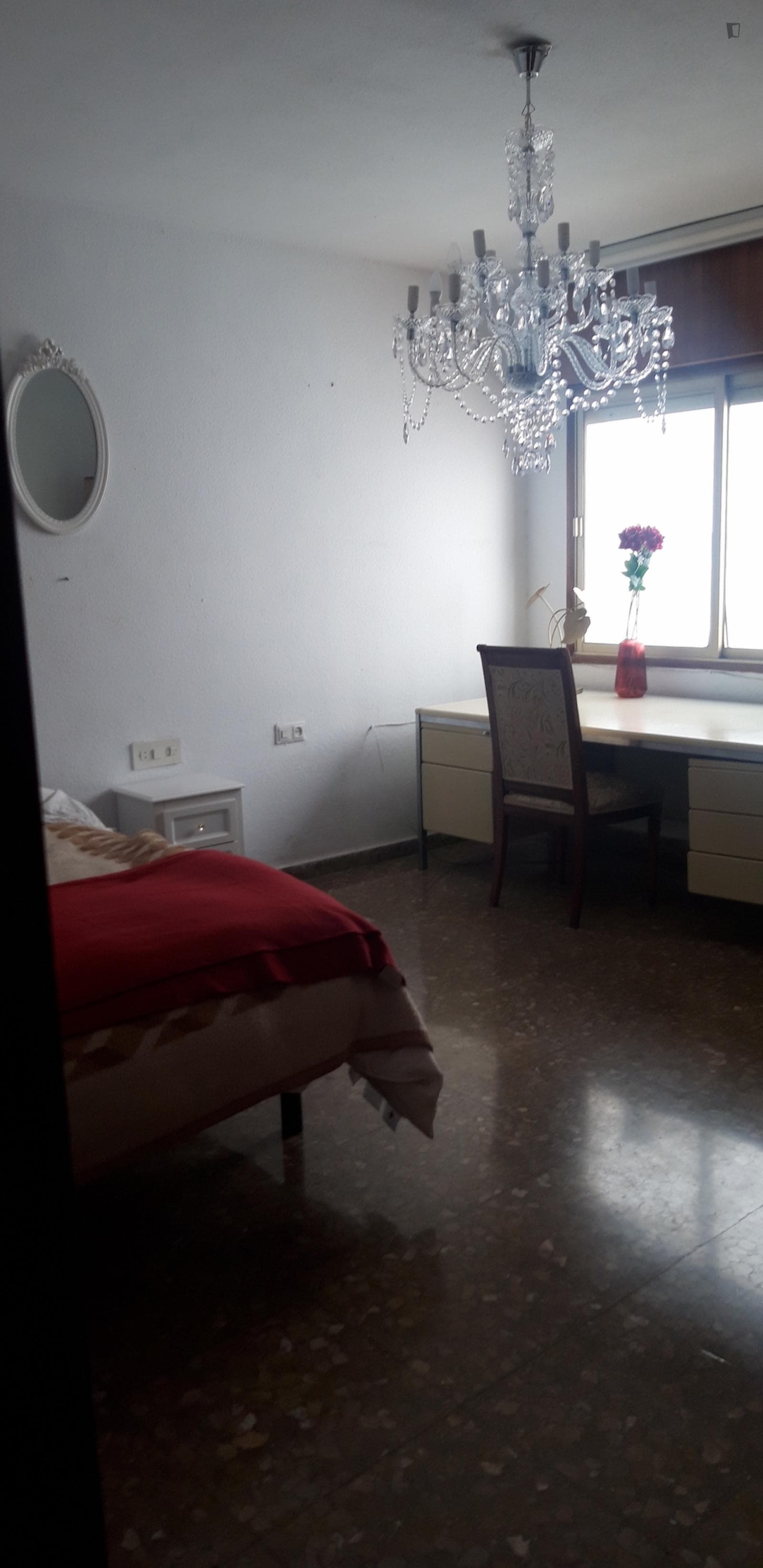 Homely double bedroom near the Granada train station photo 1
