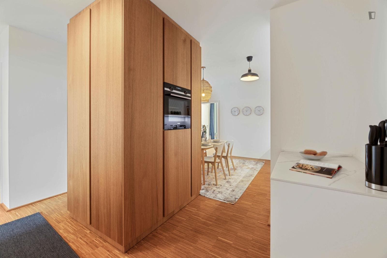 Nice bedroom in a 4-bedroom apartment in Sendling-Westpark  photo 1