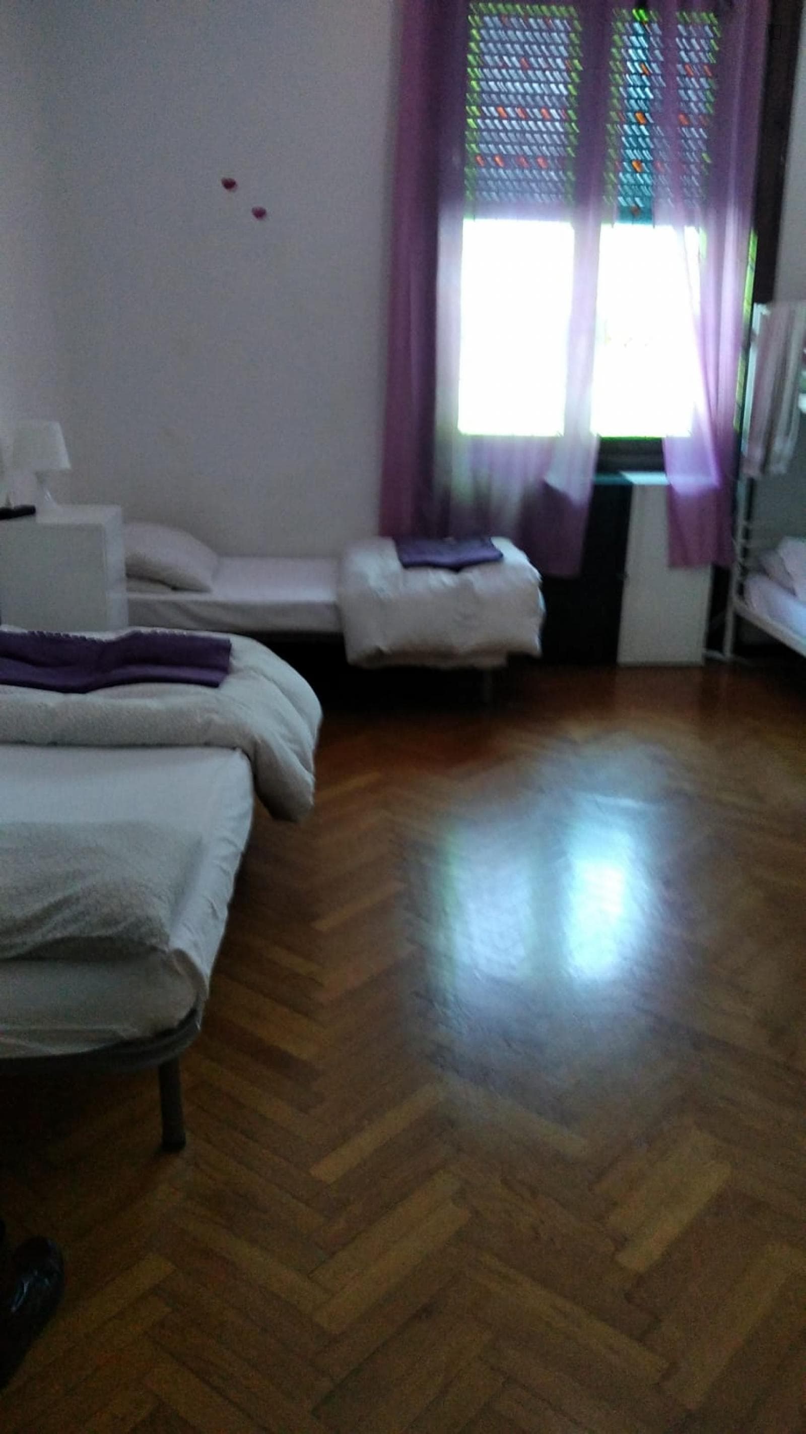 Single bed in a shared apartment, in Porta Venezia neighbourhood photo 1