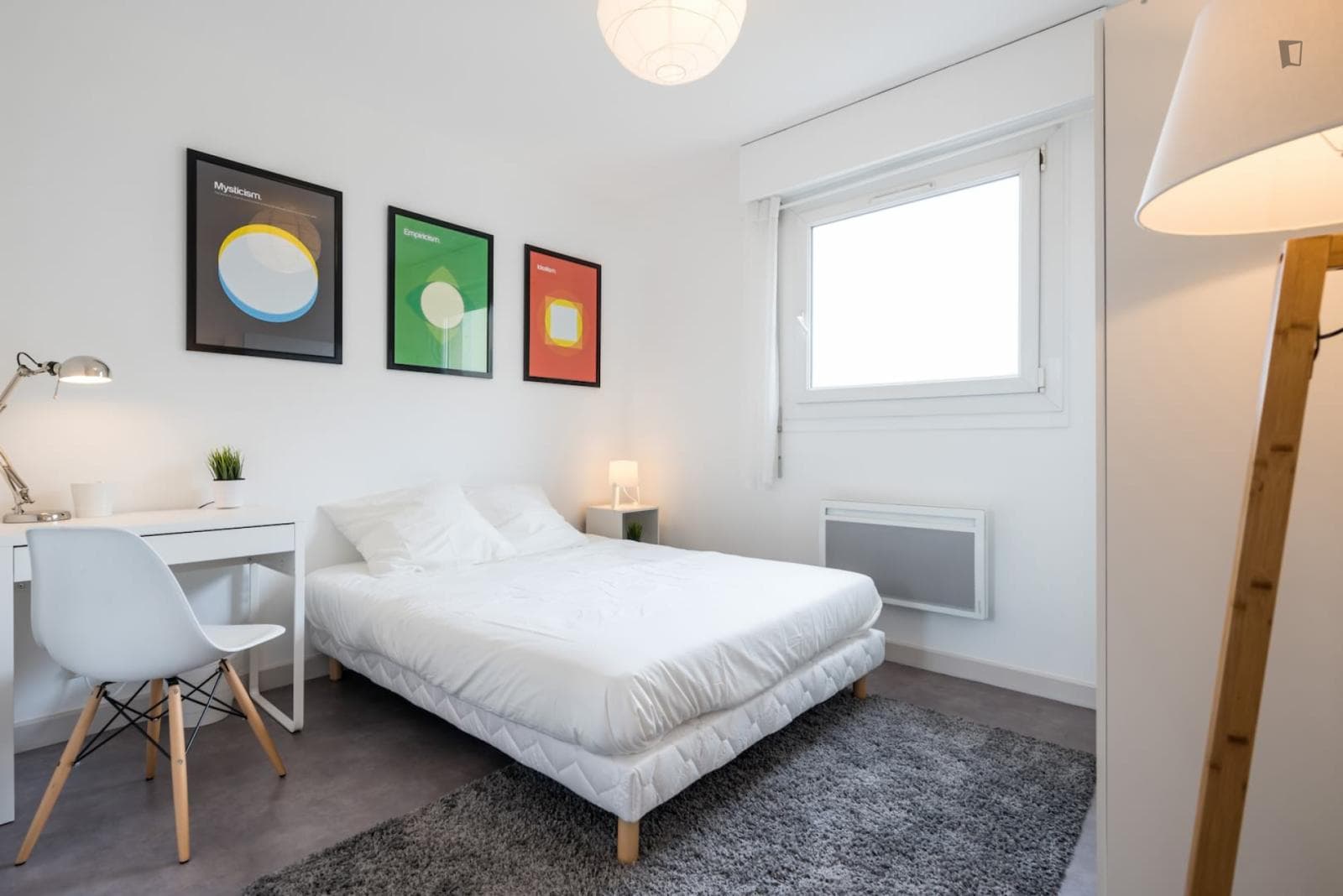 Appealing double bedroom in Lyon photo 1