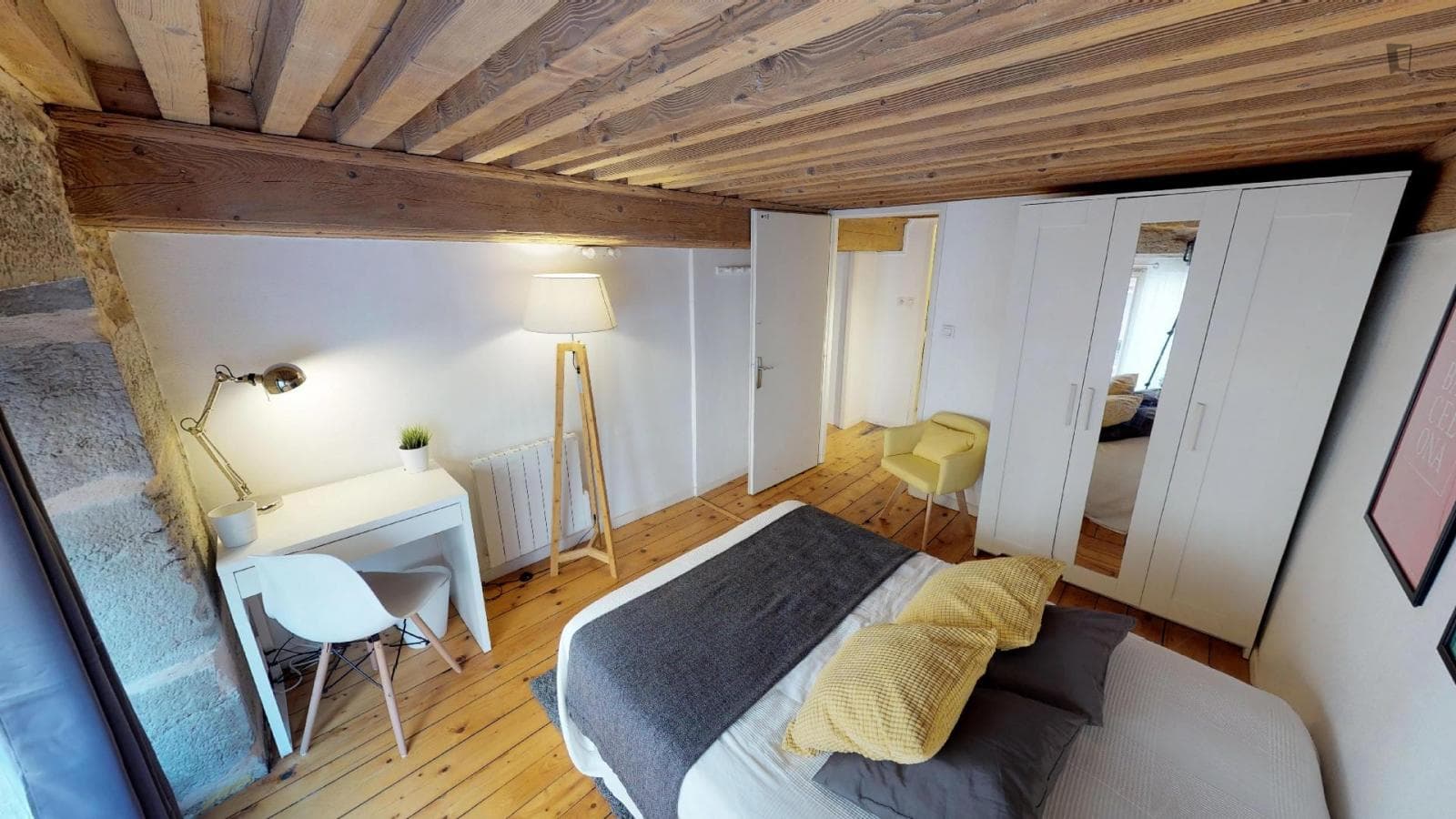 Nice double bedroom in Ainay photo 1