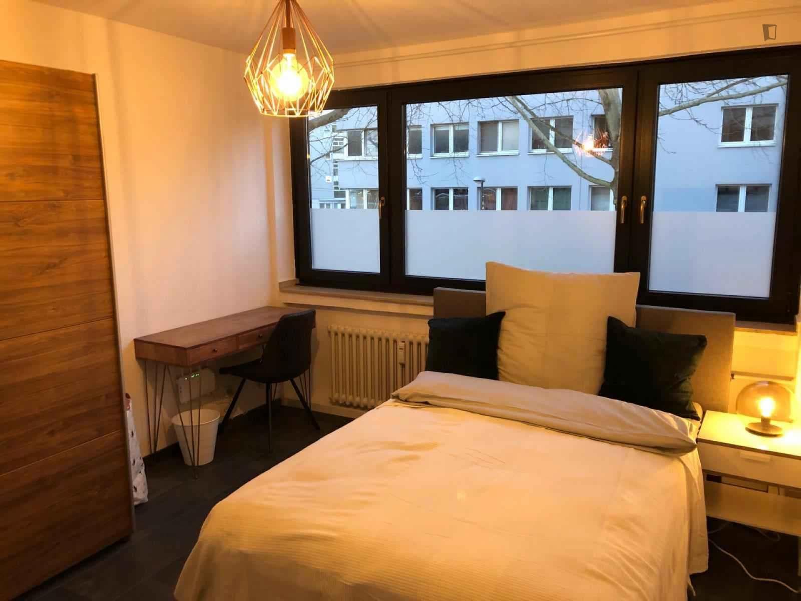 Cosy single bedroom near Barbarossaplatz  photo 1