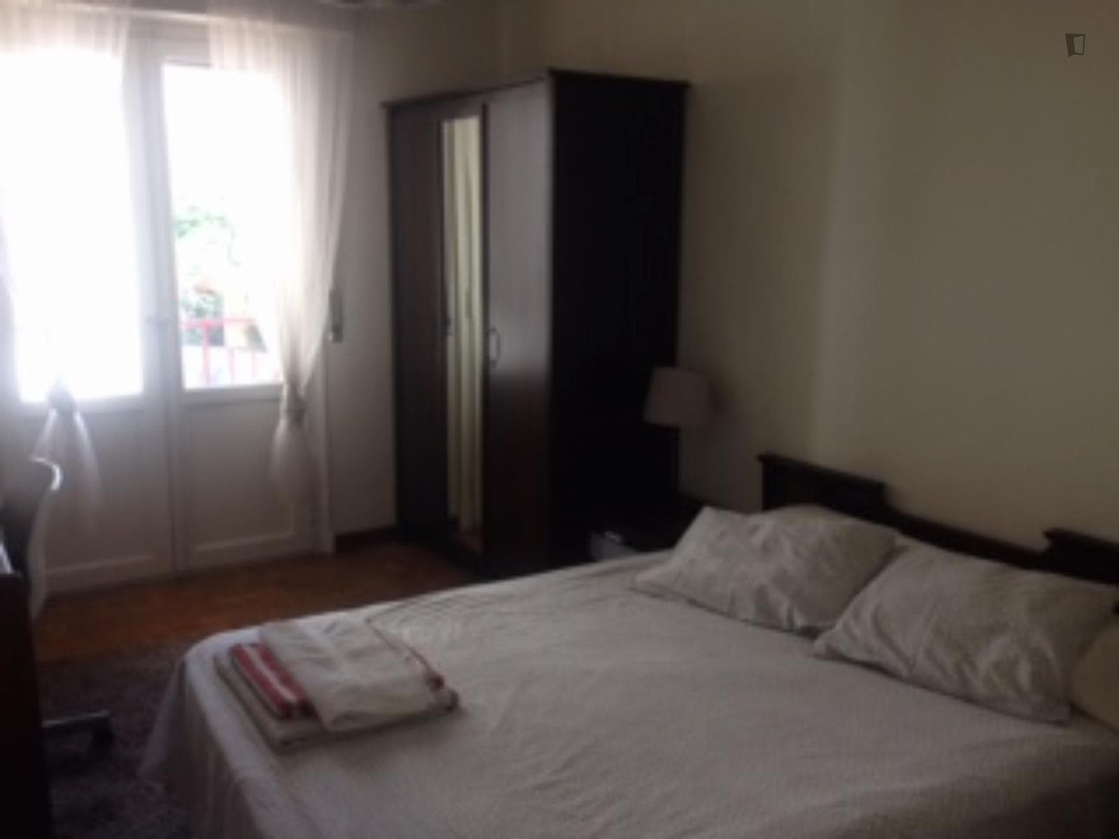 Homely double bedroom in the centre of Pamplona photo 1