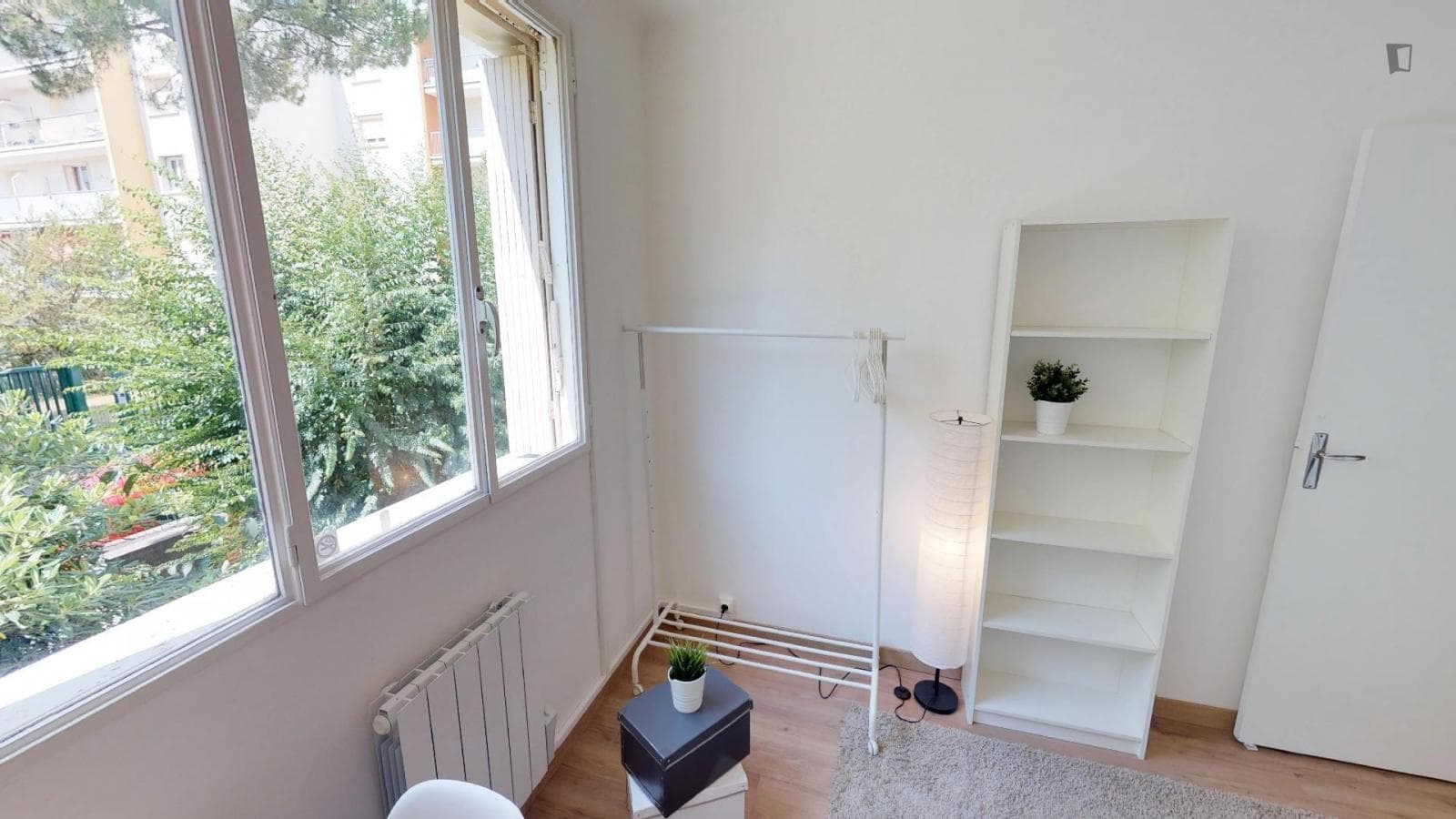 Comfy double bedroom near Faculté de Pharmacie photo 1