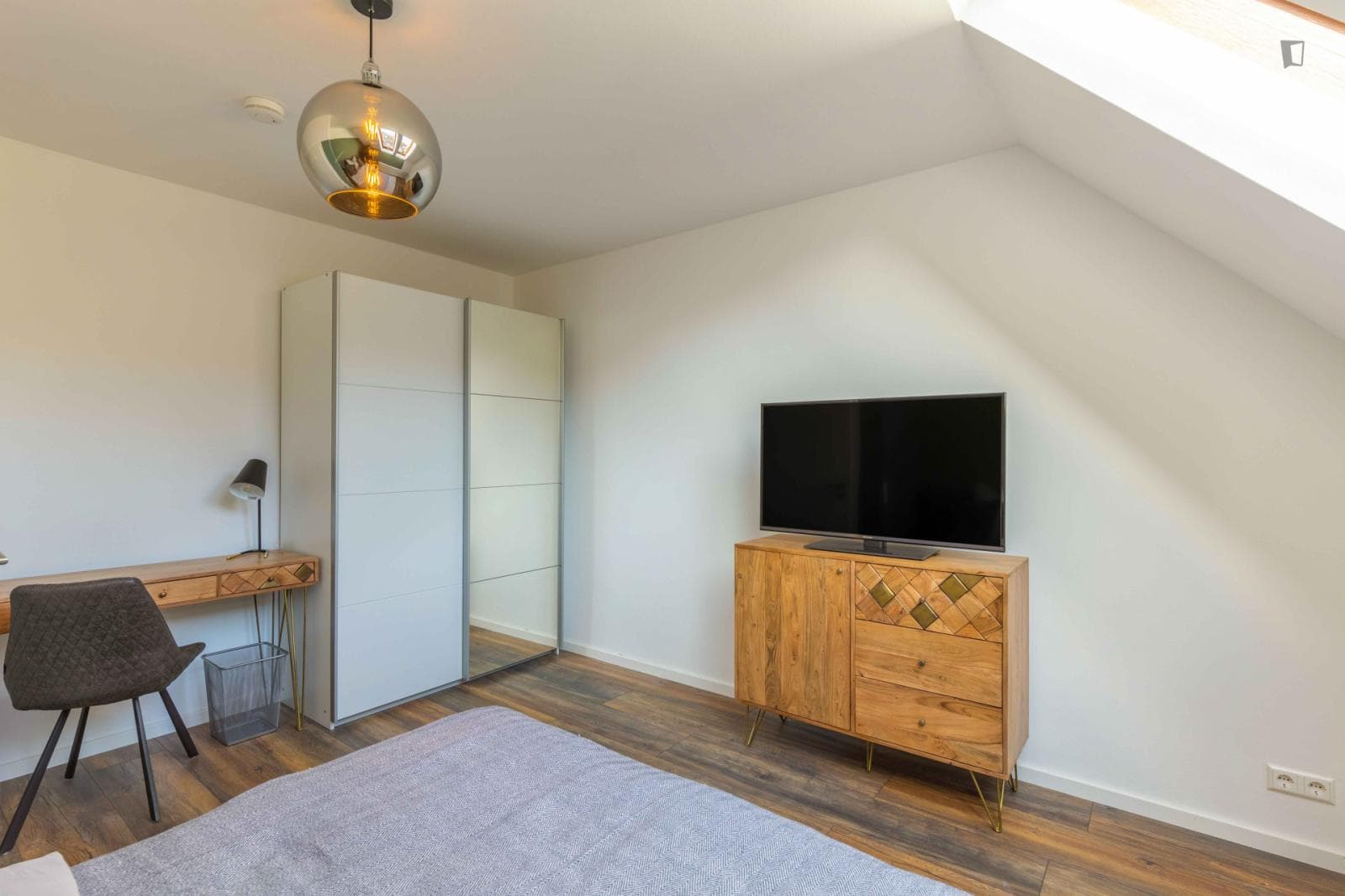 Property photo thumbnail