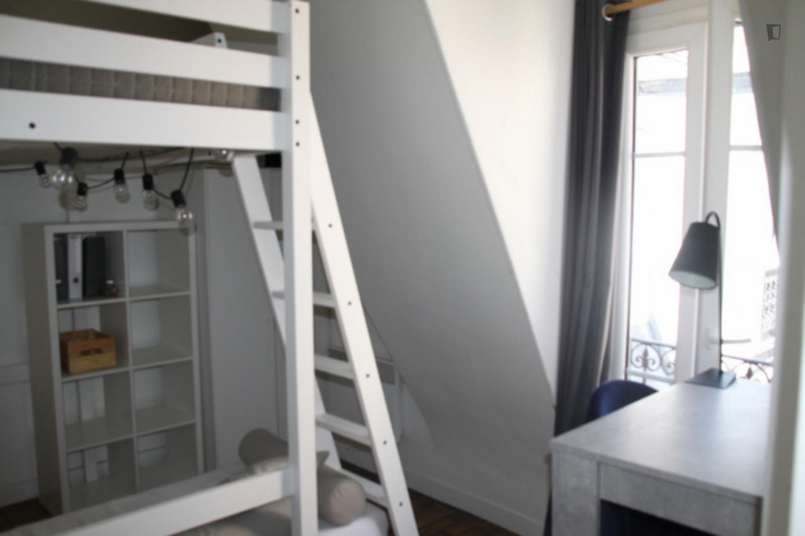 Cozy studio right next to the Tour Eiffel and Champ de Mars photo 1