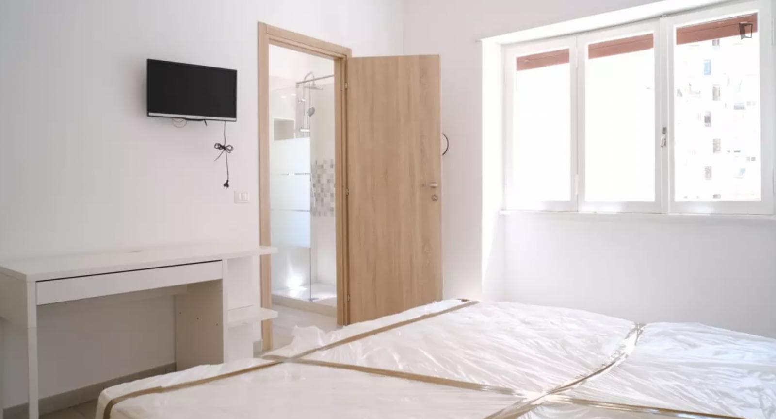 Pleasant double ensuite bedroom in Portuense photo 1