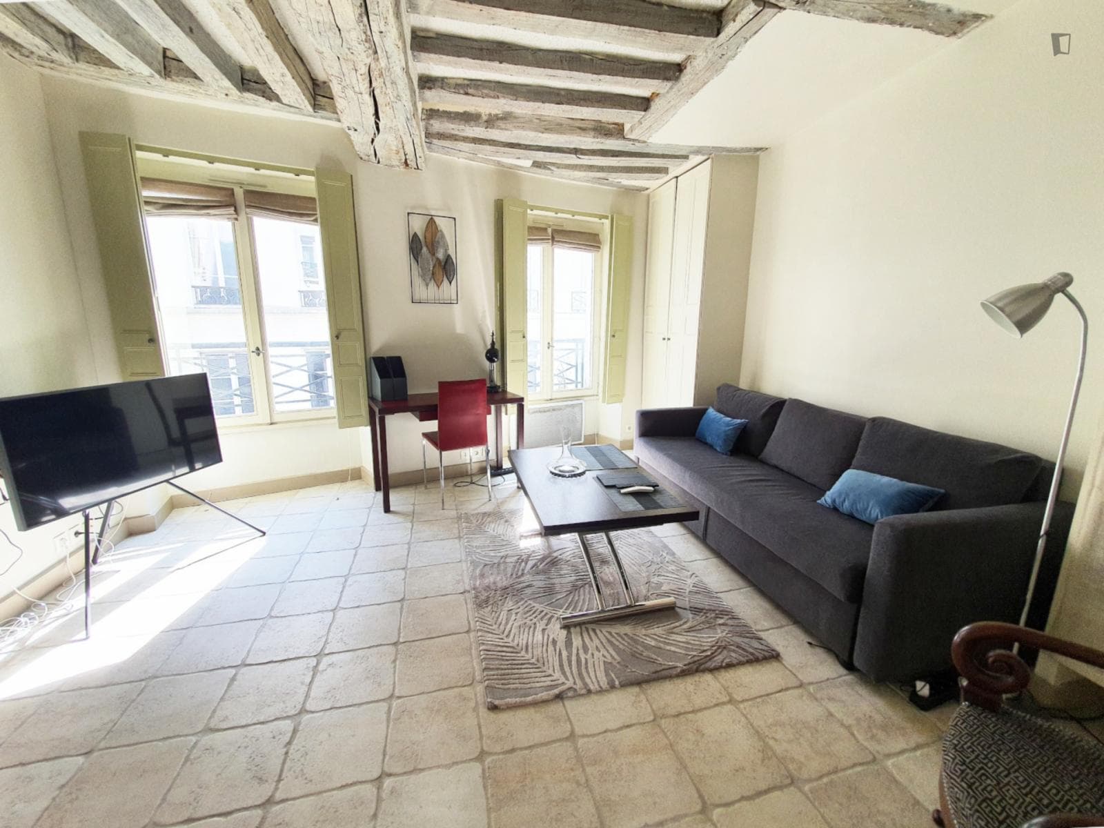 Excellent 1-bedroom flat near the Bréguet - Sabin metro photo 1