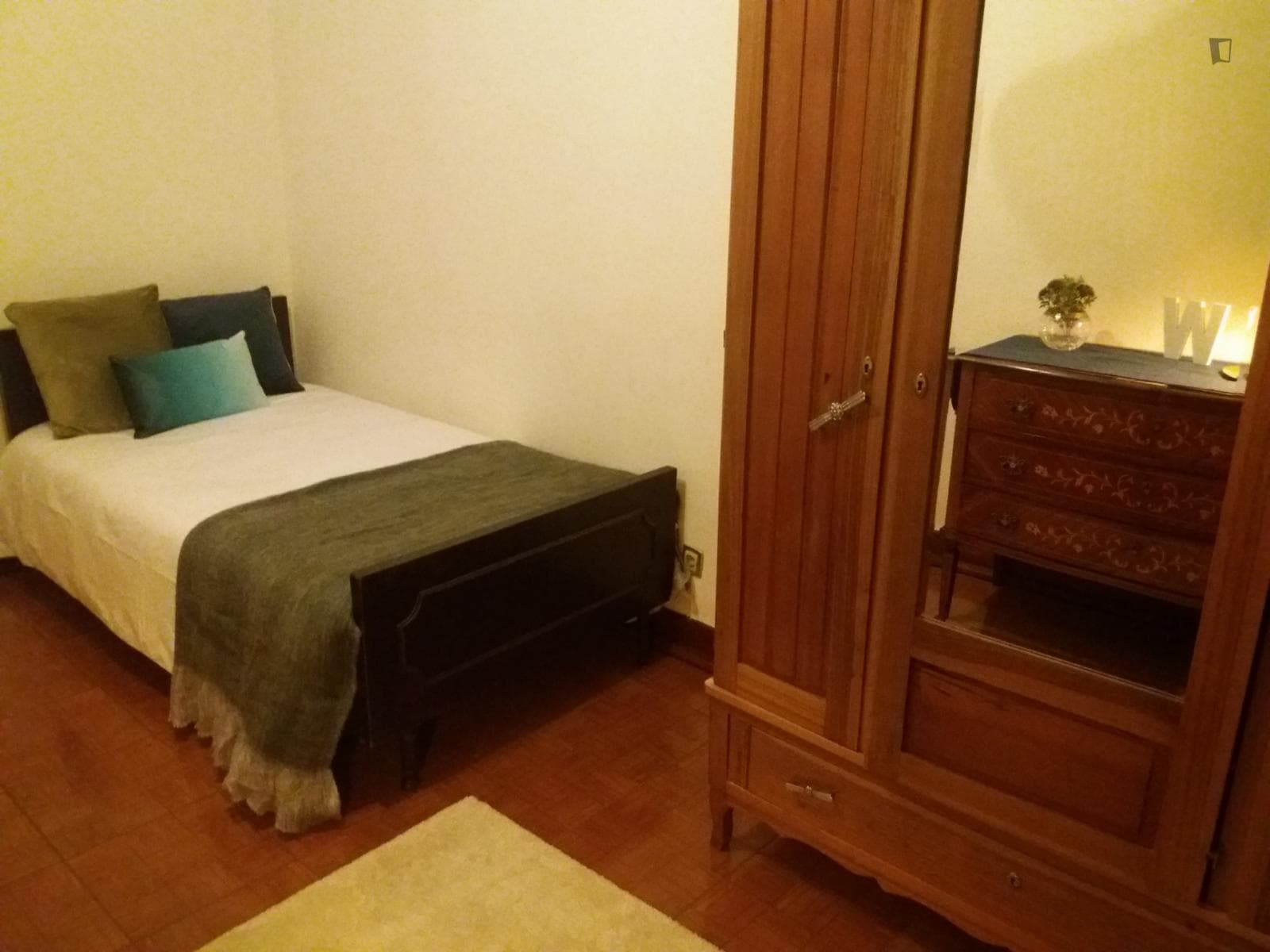 Neat and cosy single bedroom in the heart of Aveiro photo 1