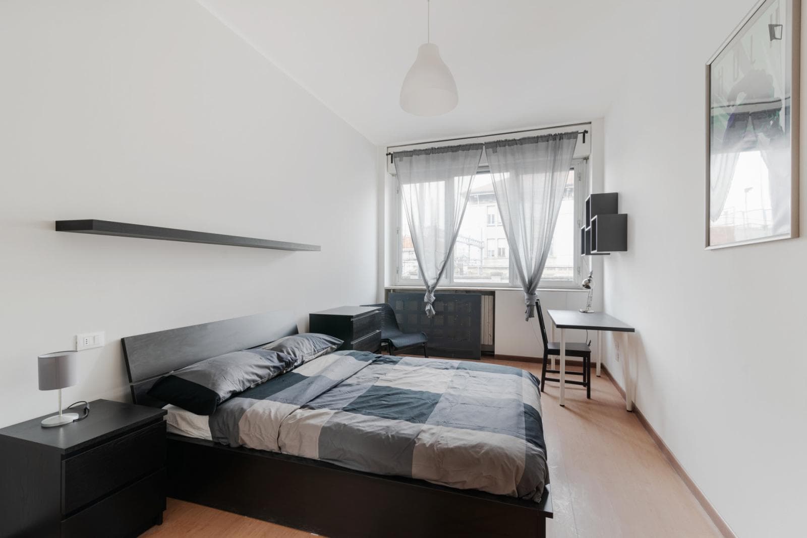 Elegant single bedroom close to Università degli Studi di Milano Bicocca photo 1
