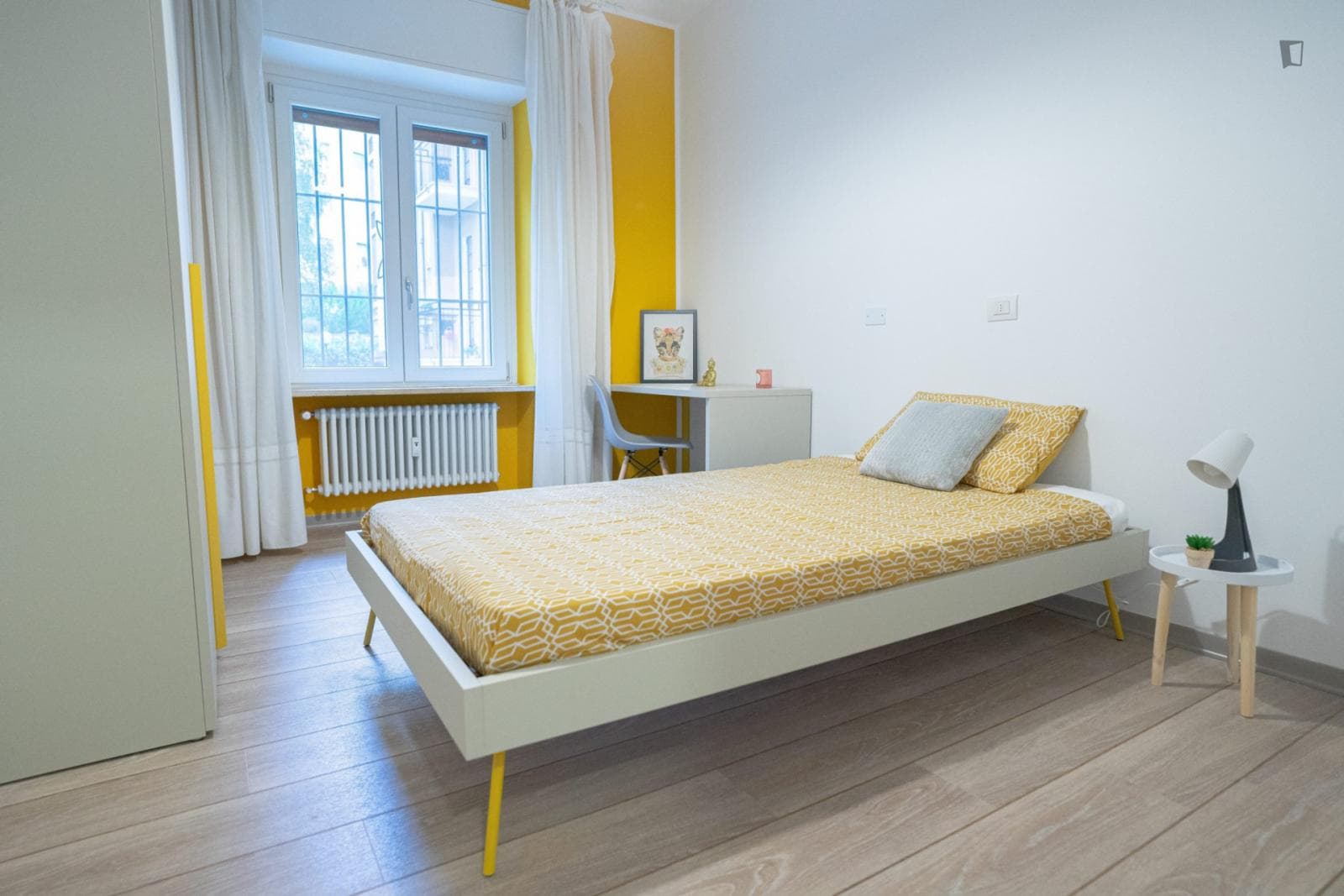 Lovely bedroom in shared apartment near Castello Sforzesco - Room 4 photo 1